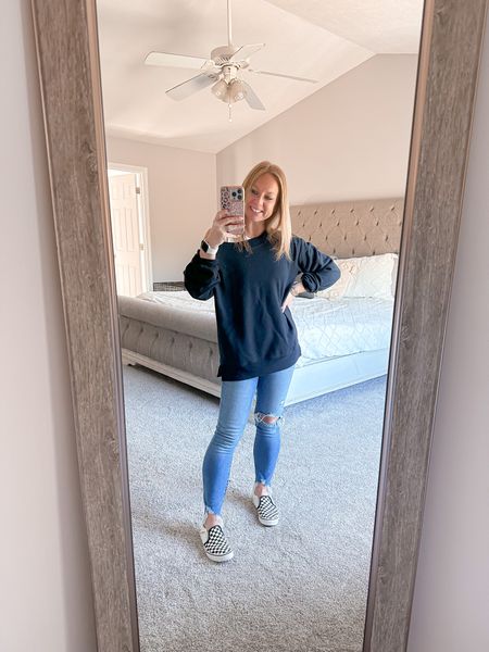 Comfy and cozy to go meet friends for lunch! 🖤
In my favorite Abercrombie Sweatshirt- XS
AF Jeans- 25/S
Shoes- kids size 4

#LTKunder50 #LTKstyletip #LTKunder100