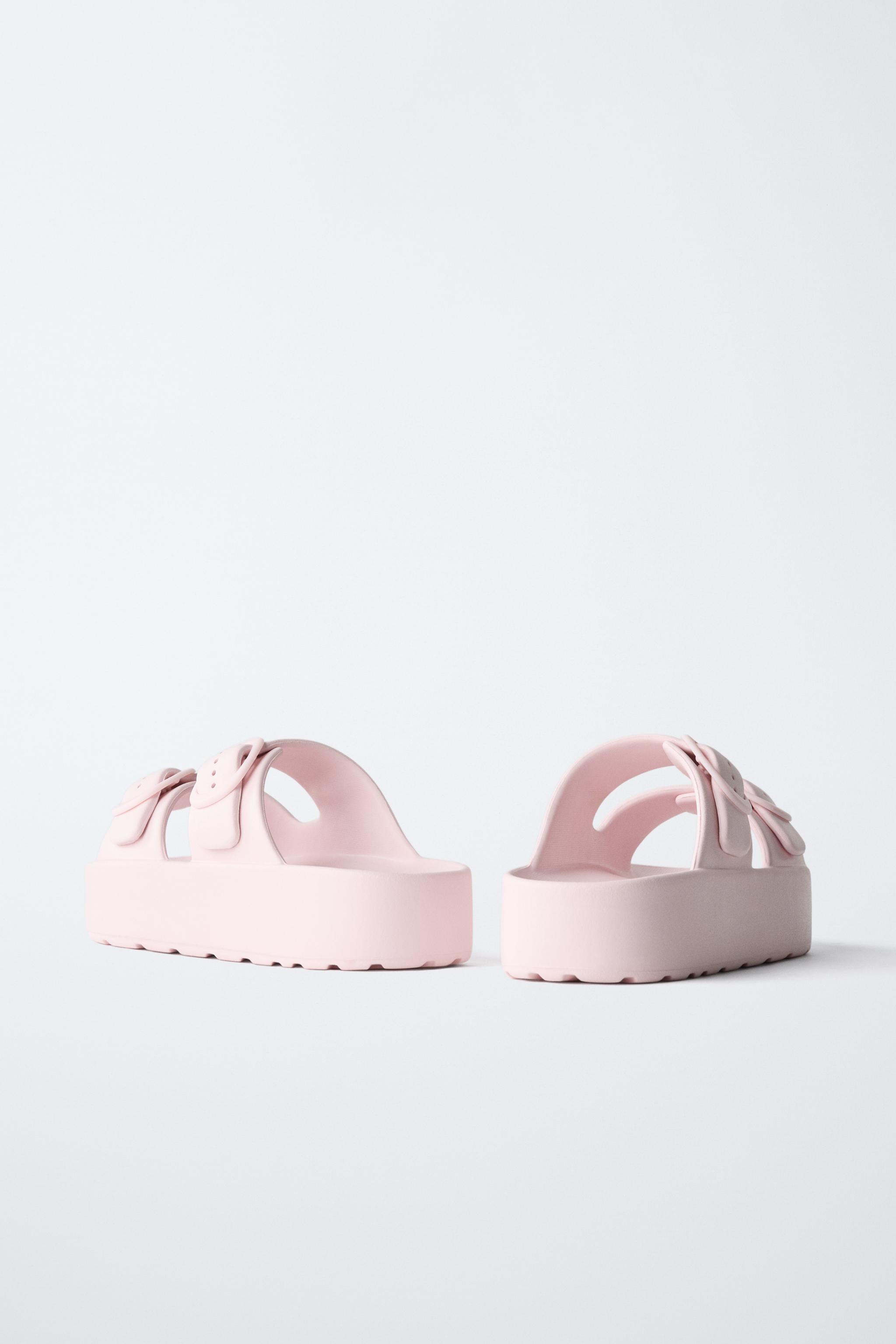 RUBBERISED BUCKLE SANDALS | Zara UK