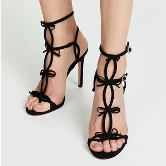 New Schutz Black Bow High Heel
Sandals Moah Kidskin size 8.5 | Poshmark