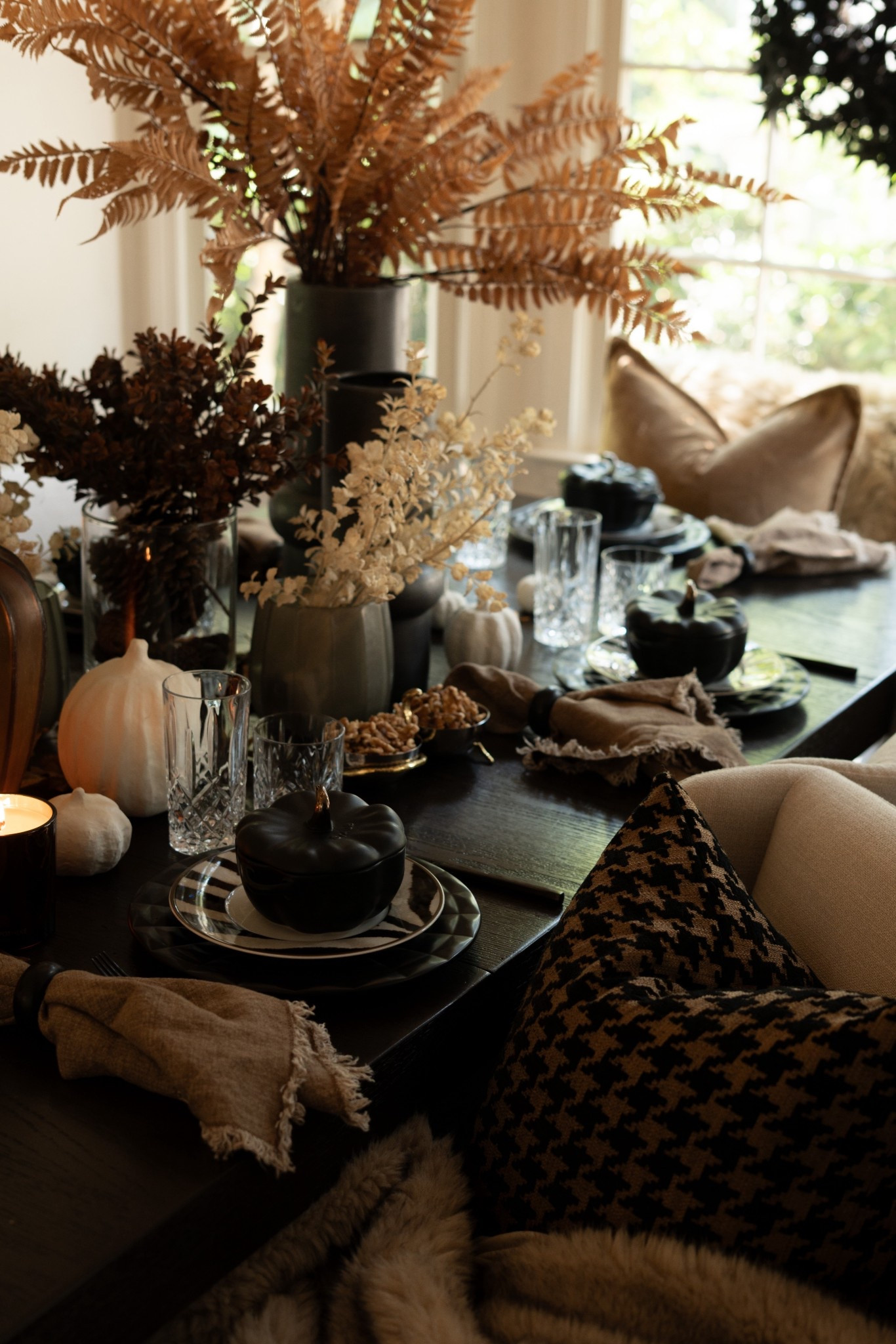 POV: You fight using orange for fall until your husband brings home orange pumpkins & they are a TOTAL GAME CHANGER!!! 🎃 🍁 🖤

Guys!!! Fall is here and I’m FREAKING over these glass pumpkins… and the paper mache pumpkins and the black maple wreath…. Omg! I love it all!!🎃 🍁 

I have fought using orange for fall for years but somehow these tones are warm and chic and I’m forever changed!! What’s next? Orange on the porch? Bwahaha I guess you’ll have to stay tuned! 🎃 🖤👏🏽

#LTKStyleTip #LTKHome #LTKSeasonal