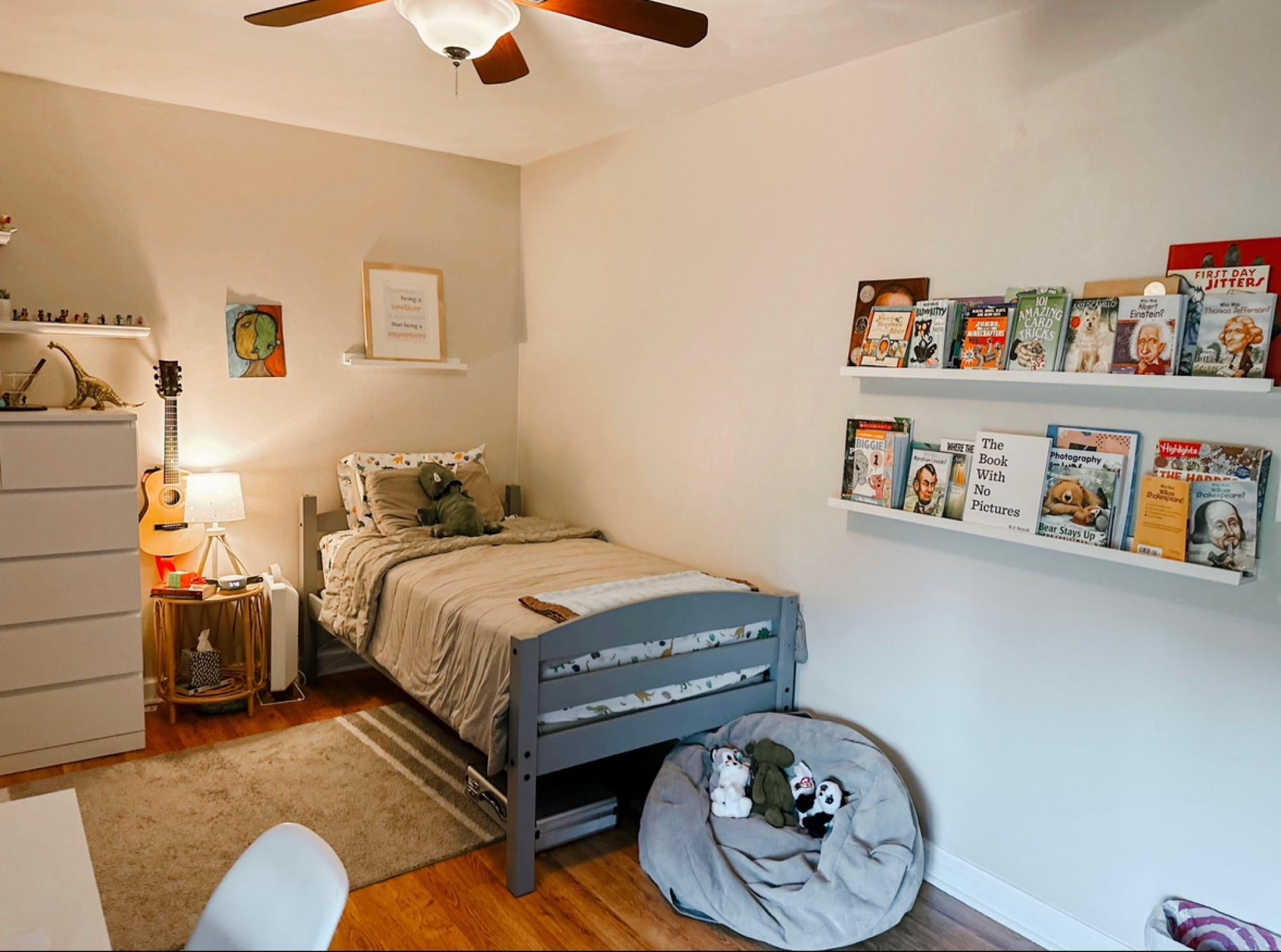 Interior design ideas for small homes
Neutral boys room with pops of color
