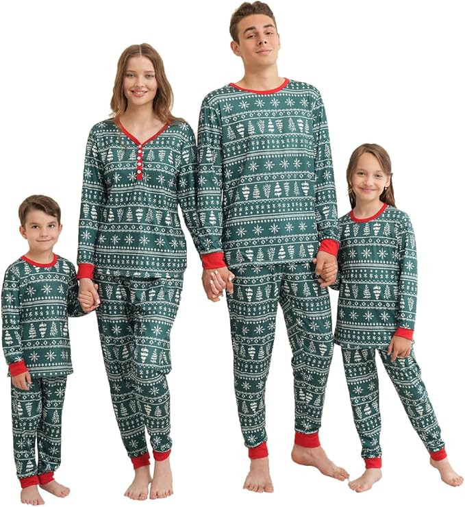 LIONVI Family Matching Christmas Pajamas Set Cotton Xmas Deer Holiday Pajamas Sleepwear Dad Mom K... | Amazon (US)