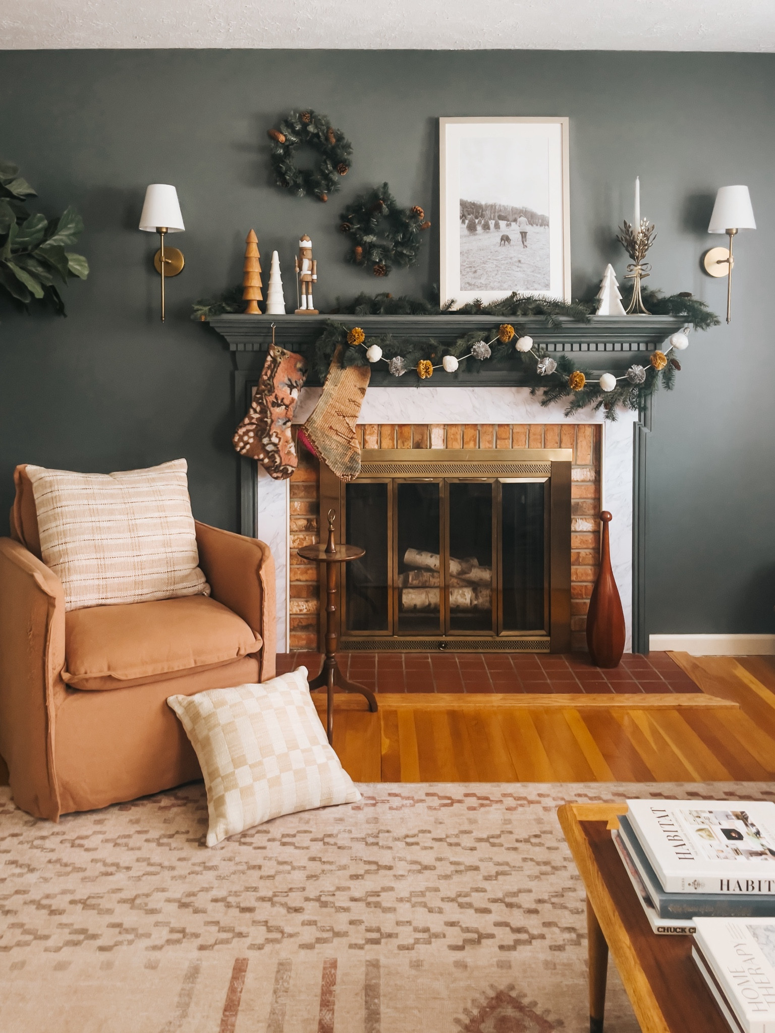 Debuting the first Christmas decorations of the season! 🧡🎄✨

#LTKHoliday #LTKHome #LTKSeasonal