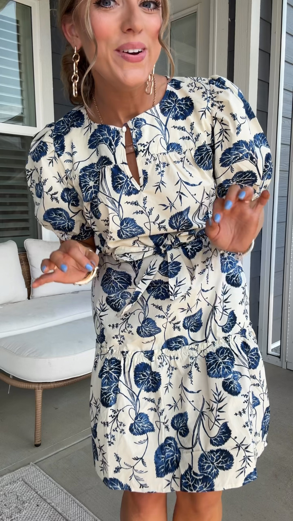 Blue and white prints for summer have my heart 💙 This gorgeous Walmart dress is giving coastal, boutique-inspired vibes for a fraction of the price. The puff sleeves, flattering waist detail and classic print make it perfect for summer dinners, vacations, family photos, or everyday elevated style. Looks so much more expensive than it is and runs true to size!

#WalmartFashion #WalmartFinds #SummerDress #BlueAndWhiteStyle #AffordableFashion #CoastalStyle #EverydayStyle #WalmartNewArrivals #DressUnder30 #SummerOutfitIdeas #BoutiqueStyleForLess #FashionFinds

#LTKootd #LTKPetite