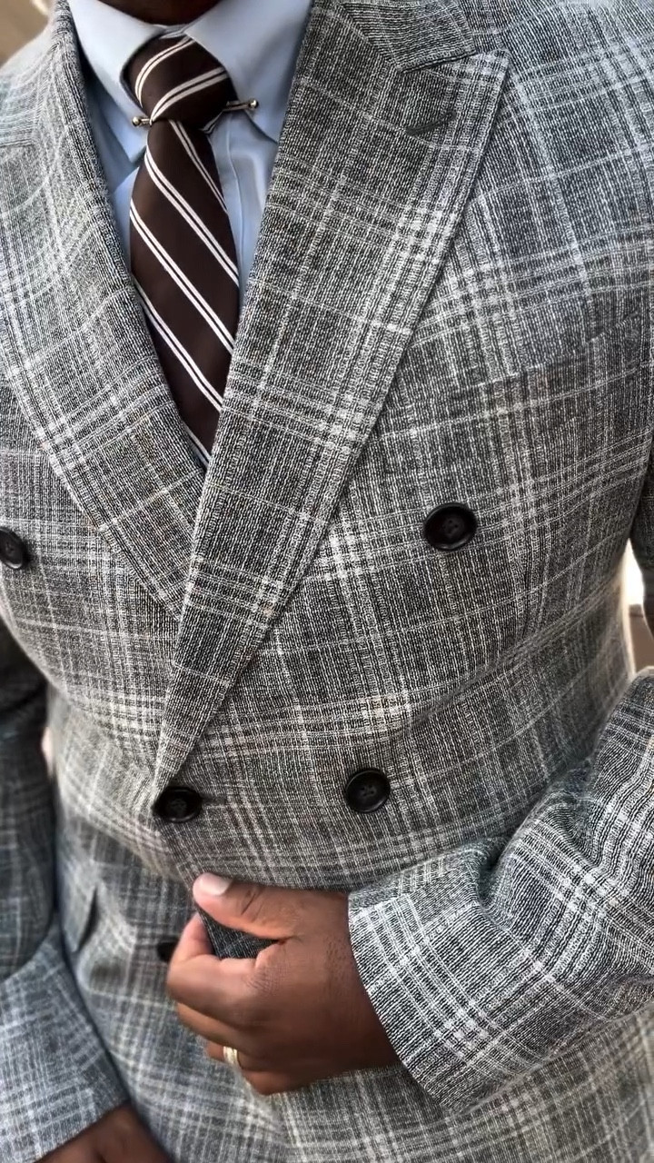 The quiet power of consistency. 

Jacket @bananarepublic 
Pants @suitsupply 
Shirt @bananarepublic 
Tie @bananarepublic 
Shies @bananarepublic 
Eyewear @raybanmeta 

menswear #menstyledaily #trending #mensfashion #wednesday  #Fashionreels #fashionblogger #fall #fallfashion  #contentcreator #content  #style #menwithstyle #styleinspo #fashion #classic #classicman #dapper #grwm 
#menswearinfluencer  #viral  # #photography  #OOTD #menswearblogger  less

#LTKU #LTKMens #LTKStyleTip