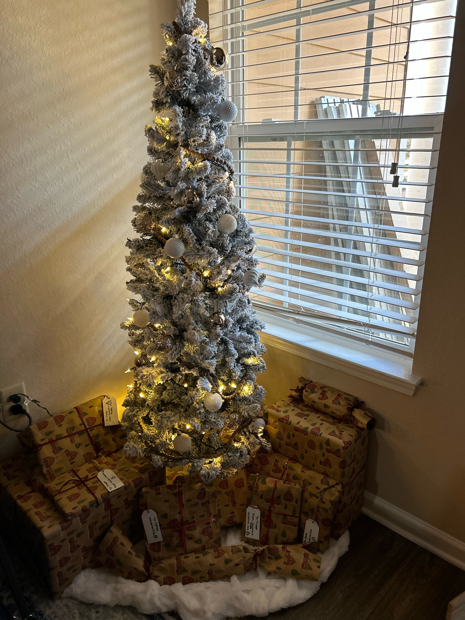 Christmas Tree!! 

#LTKsalealert #LTKHoliday #LTKstyletip