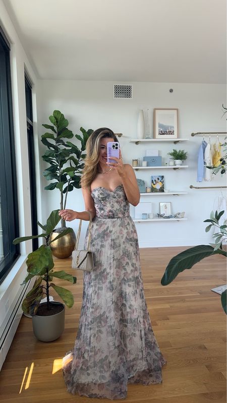 Wedding guest dress from lulus. Formal event dress in my usual small/2 
Dibs code: emerson (good life gold & strawberry summer)
Electric picks: emerson20
Loving tan: emerson 
Saks: free ship 

#LTKParties #LTKWedding #LTKStyleTip