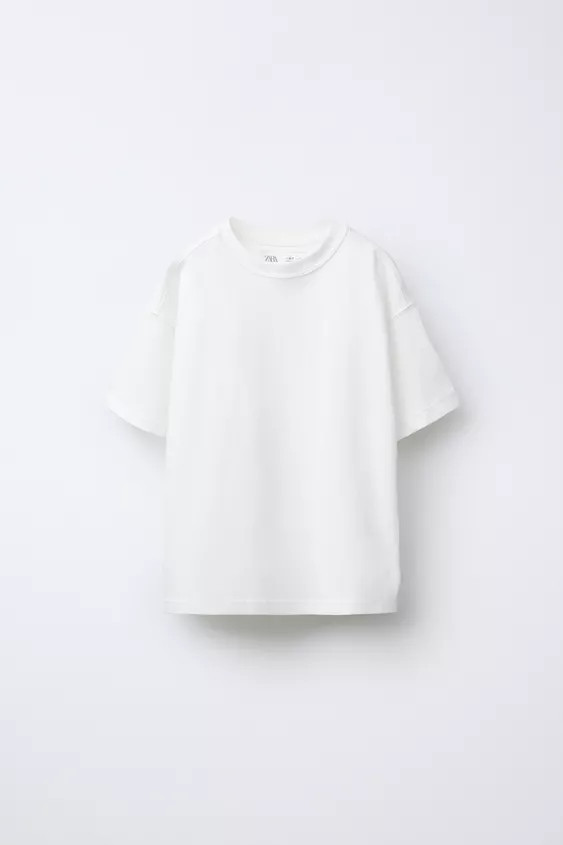 T-shirt with round neck and short sleeves. | Zara US