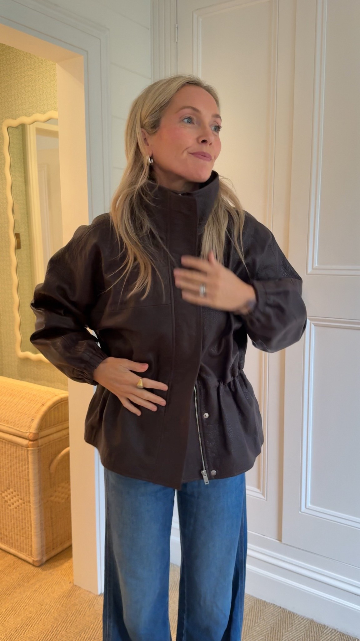 A gorgeous take on this seasons must have - a lovely brown funnel neck jacket 🤎