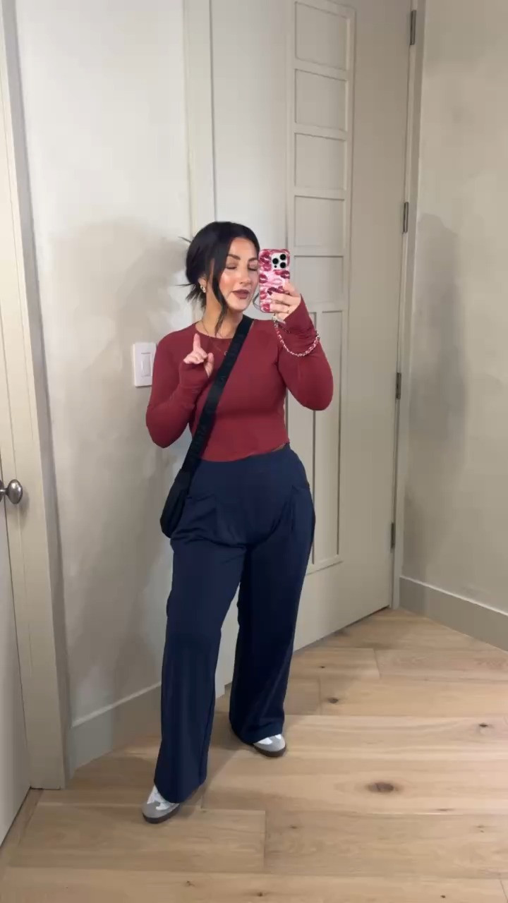 Athleisure outfit! 
Great for travel days, walks, lounge, errands or sports practice! 

Top size small
Pants size medium 27" 

5'0" 140lbs
Petite friendly

#LTKootd #LTKActive #LTKPetite