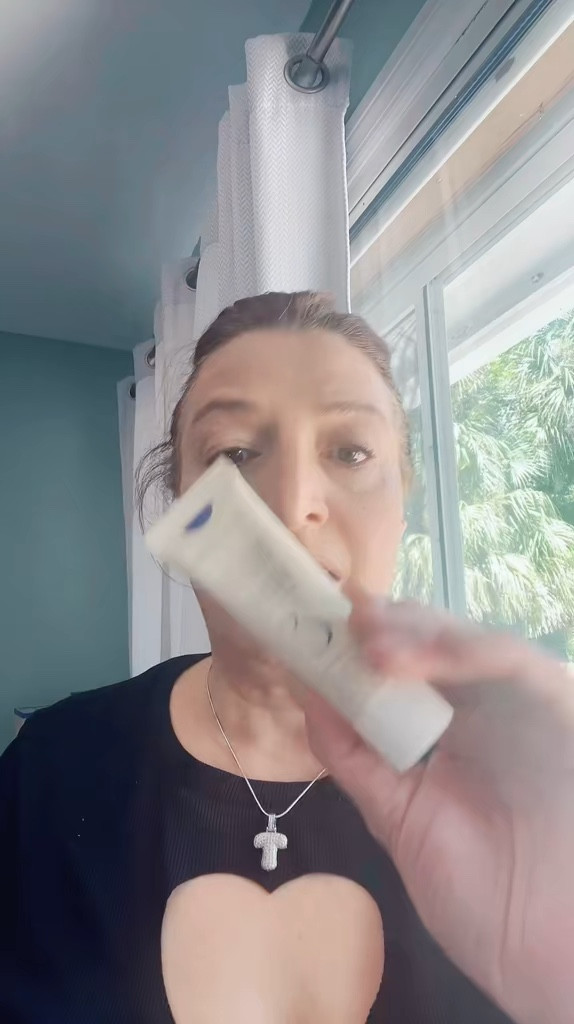 Makeup artists most loved primer/moisturizer. Hydration is the key to a good make up look. Especially for mature skin. This one is my favorite.

#LTKWatchNow #LTKOver40 #LTKBeauty