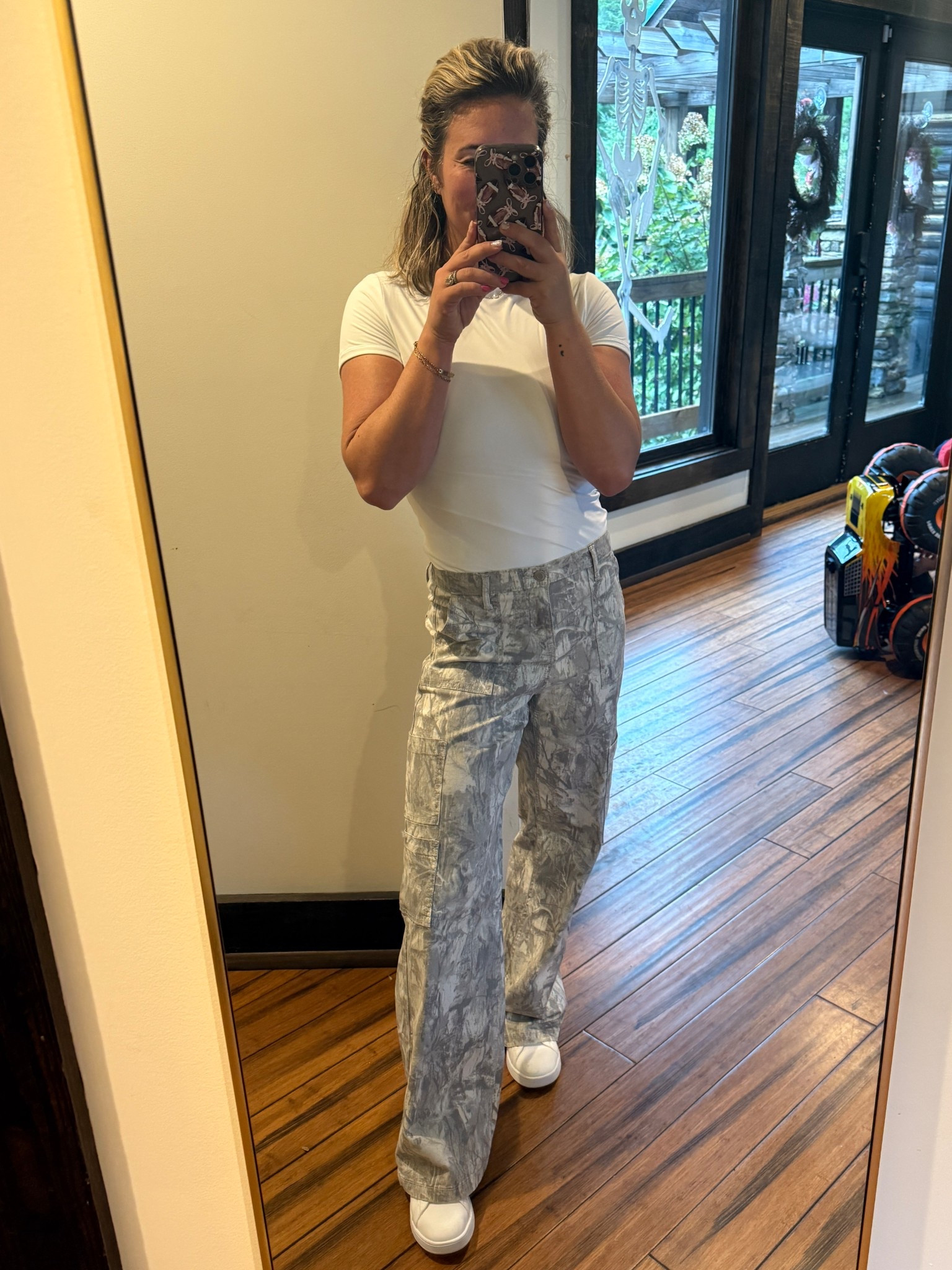 Love this camo cargo pants! Elastic waistband and lots of stretch! Size down! And this tee is the perfect blend of stretch and fit! 

#walmartoutfit #walmartfind #walmartfashion 

#LTKStyleTip #LTKPetite #LTKFindsUnder50