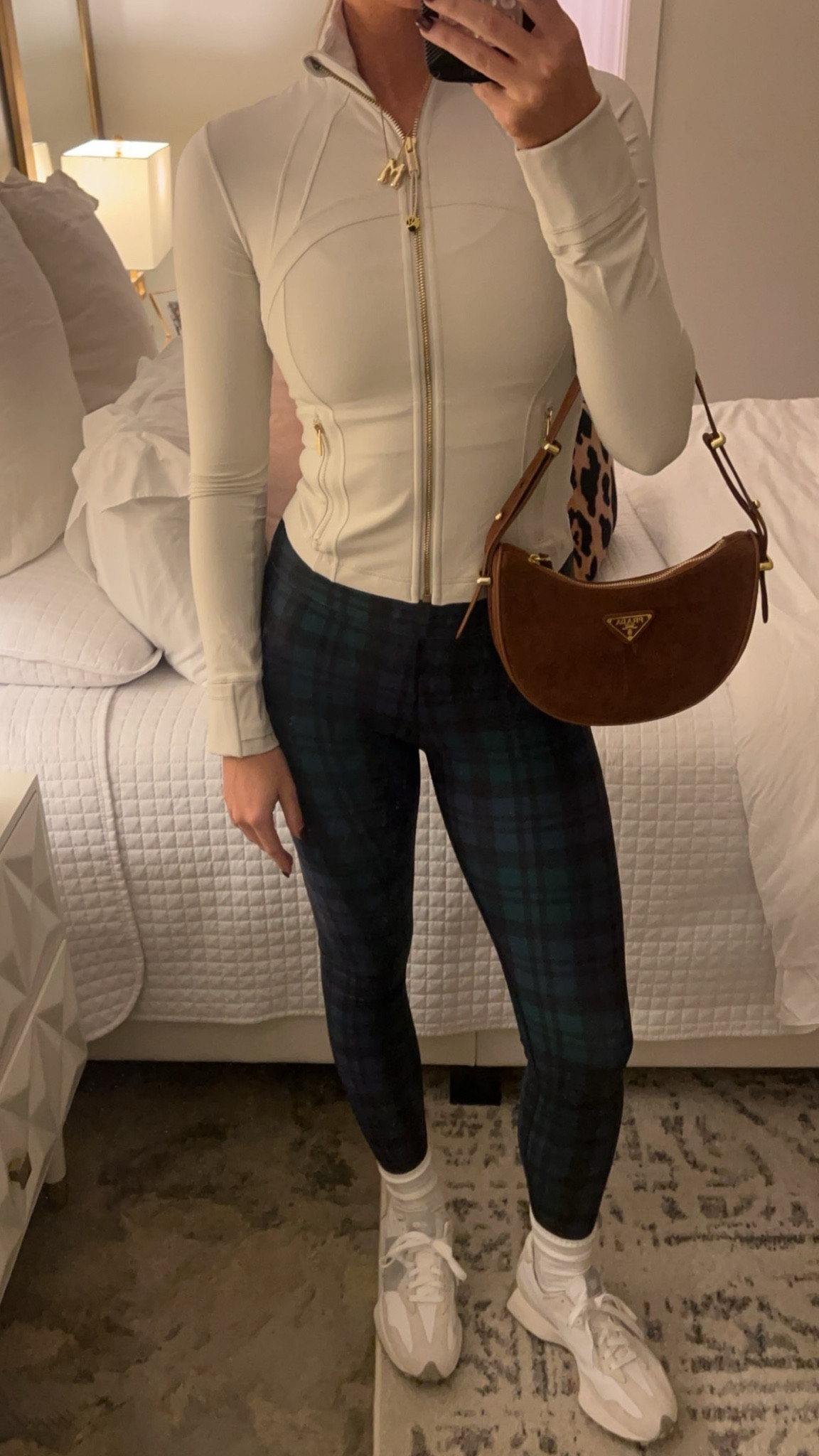 love this everyday/running errands look!!🤍