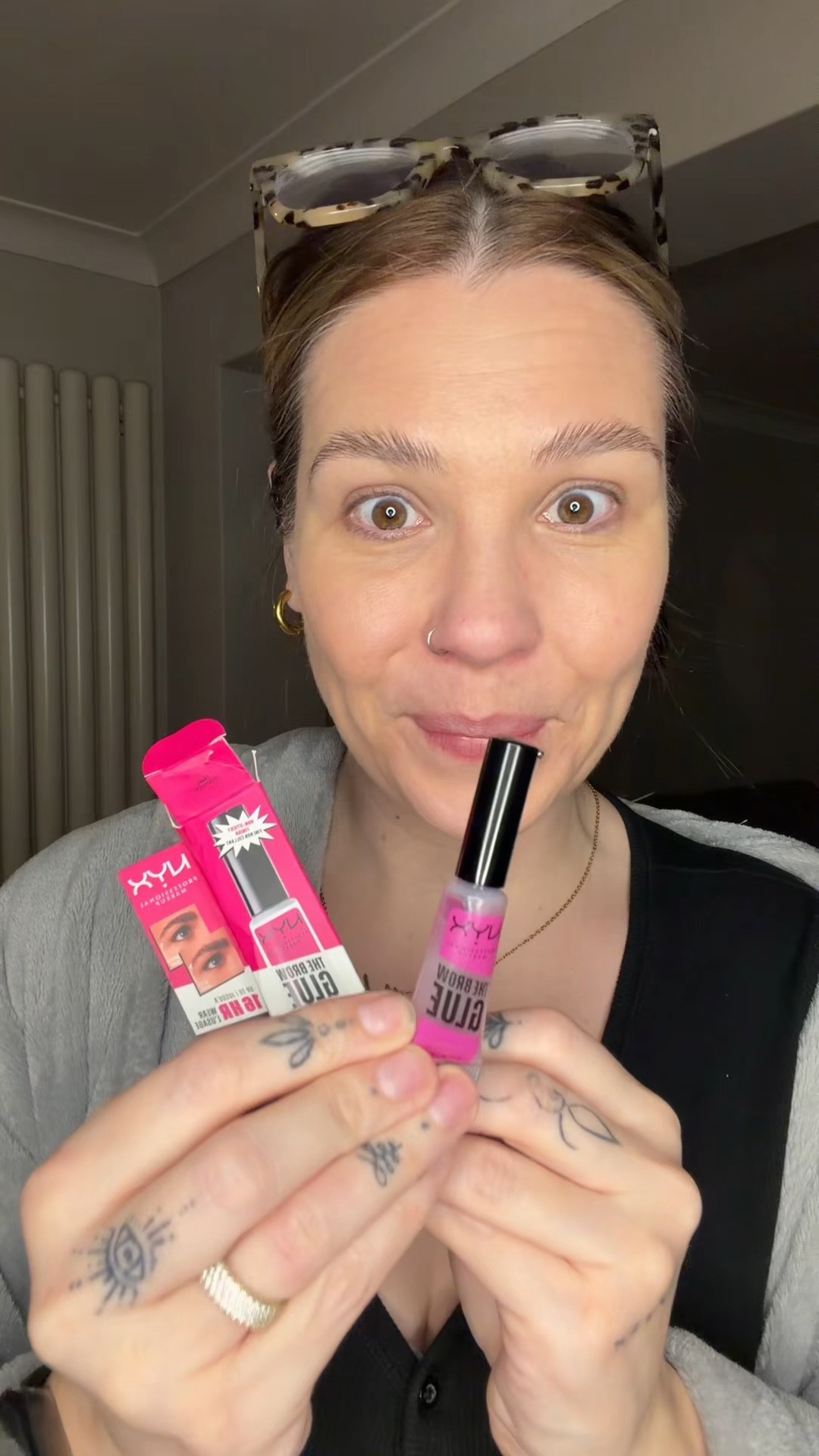 Brow gel that actually does hold instantly!! 

This is really good. Better than most I’ve tried. Absolutely having as a staple in my makeup bag. 

#browgel #brows #browgame #browproducts #beautyproductsthatwork #beautyrecommendation 

#LTKuk #LTKbeauty