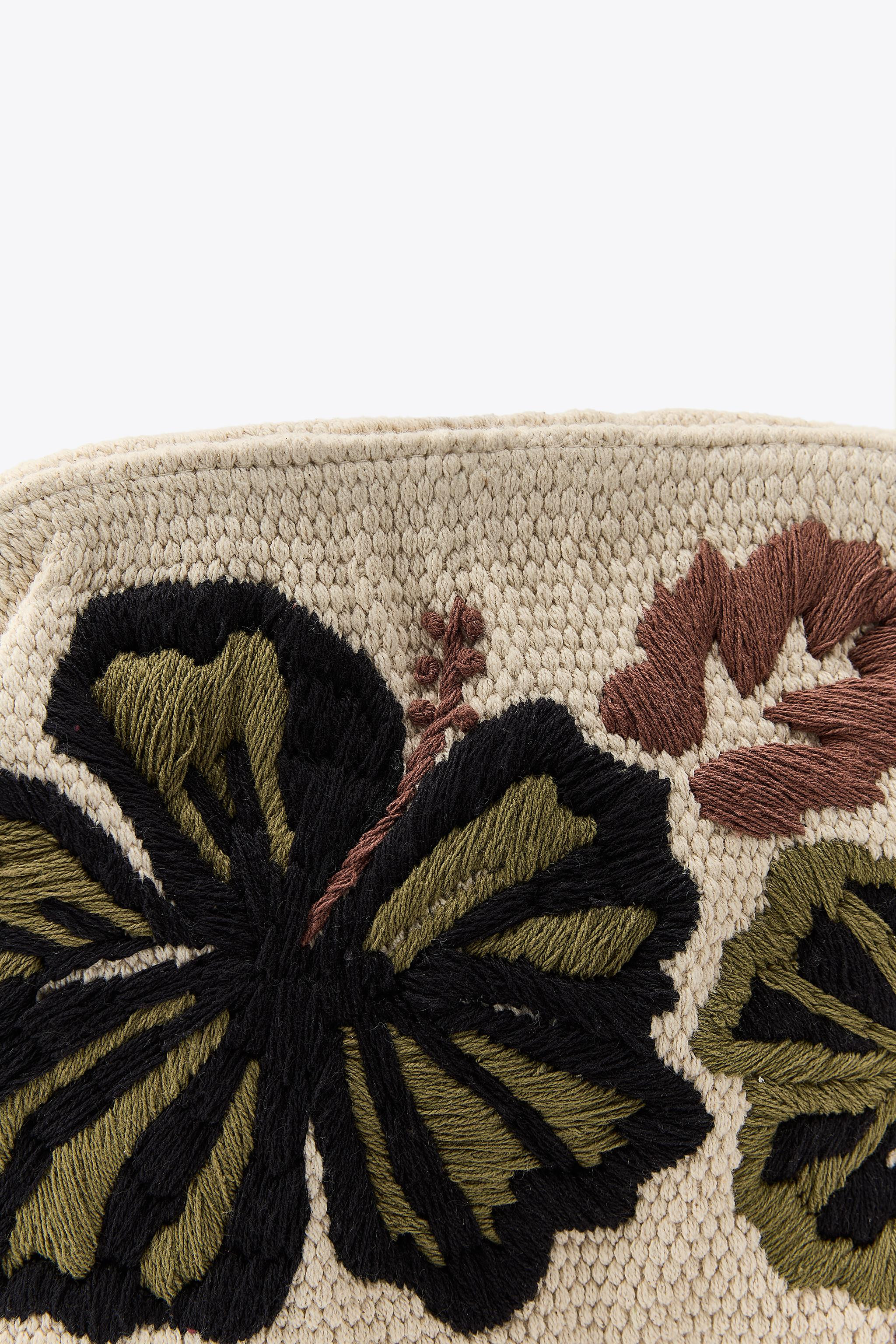 SMALL BAG WITH FLORAL EMBROIDERY | Zara US