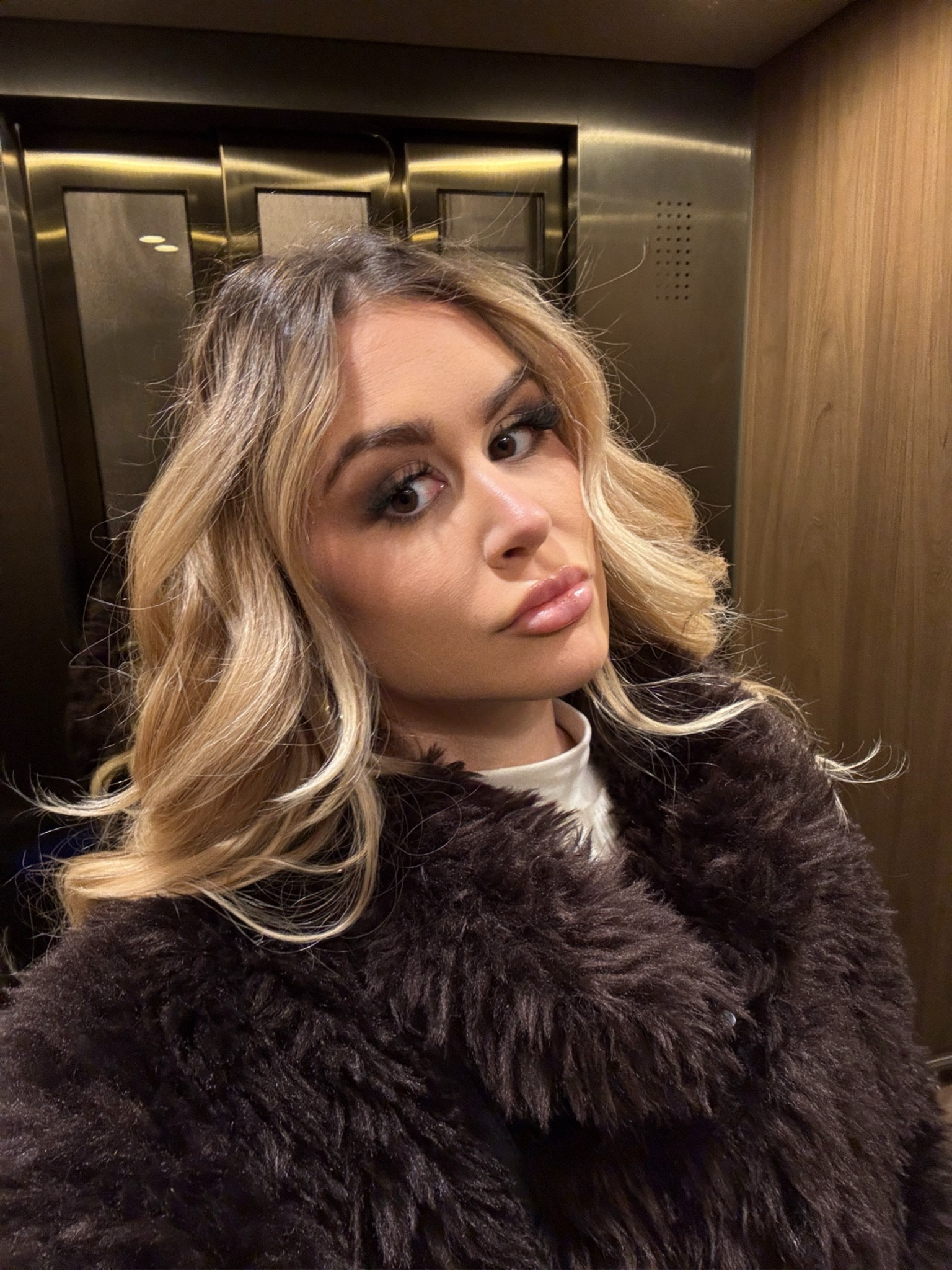 Beautiful winter day in Paris 🥐 natural makeup look

#LTKTravel #LTKFindsUnder50 #LTKBeauty