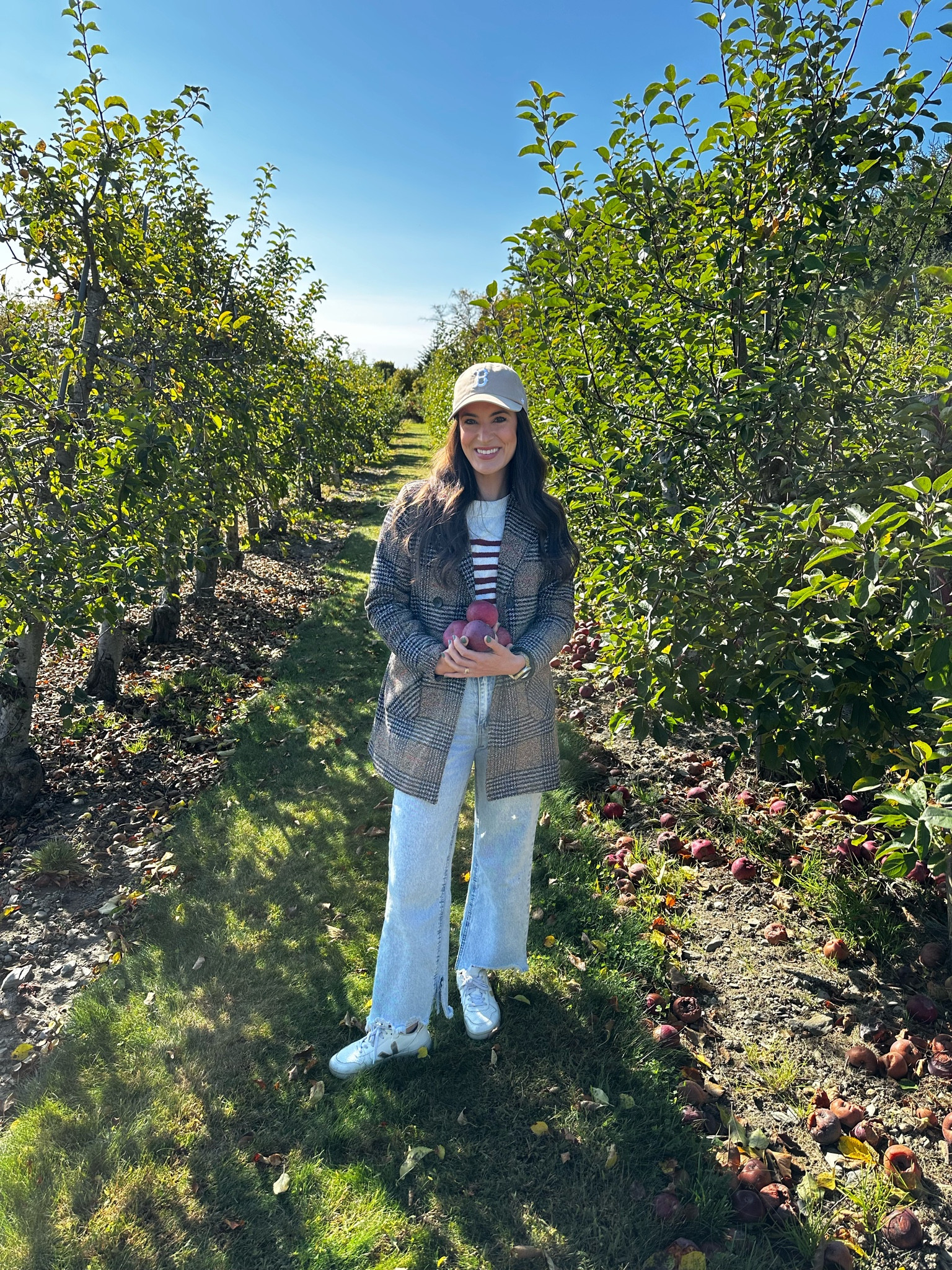 A morning spent at the Sweet Berry Apple Orchard. Is a morning spent right💚❤️

#LTKTravel #LTKSeasonal #LTKStyleTip