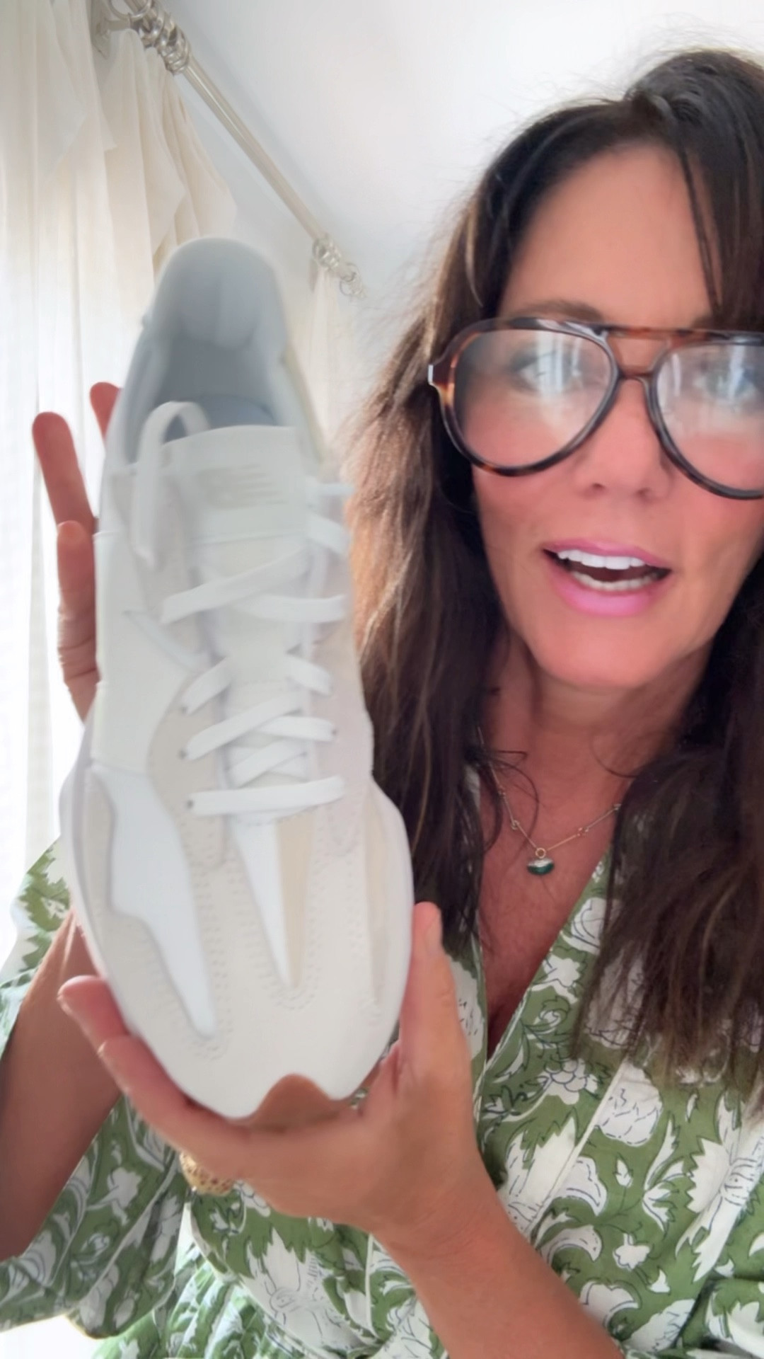 Love these new balance, tts monochromatic in shades of white and ivory 


#LTKShoeCrush #LTKFindsUnder100 #LTKSaleAlert