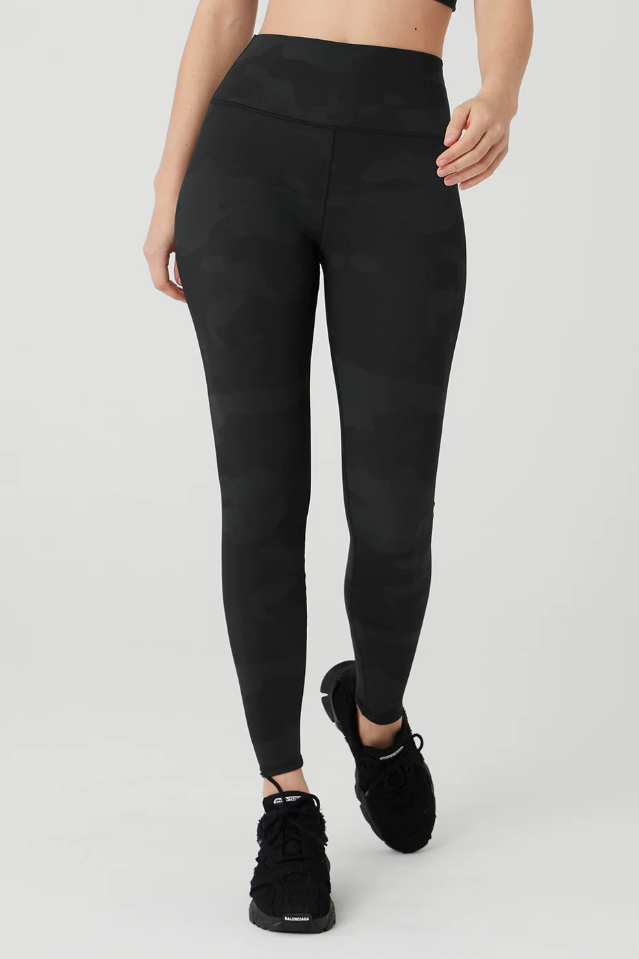 ALO | High-Waist Camo Vapor Legging in Black Camouflage, Size: 2XS | Alo Yoga (US)