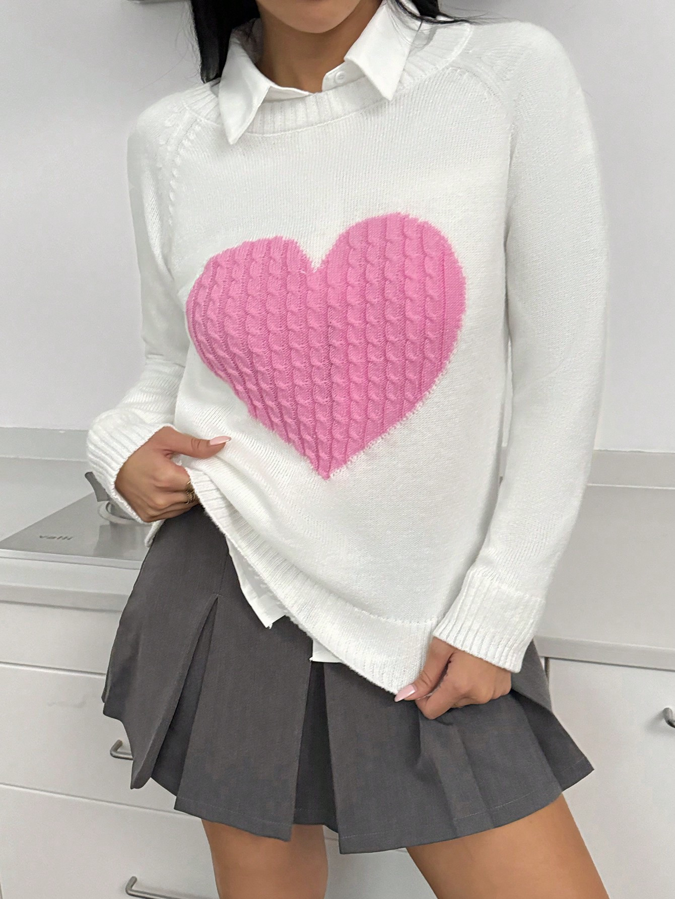 TrendsSHEIN Essnce Women's Round Neck Long Sleeve Heart Sweater, Valentine’s Day OOTD, Winter OOTD  | SHEIN