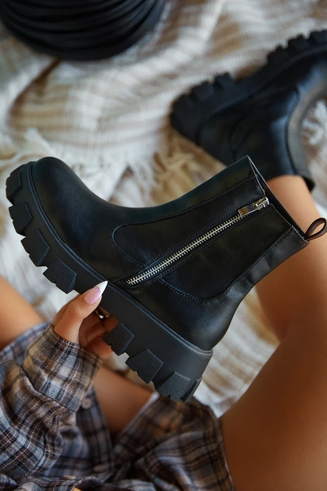 Miss Lola | Black Combat Boots | MISS LOLA