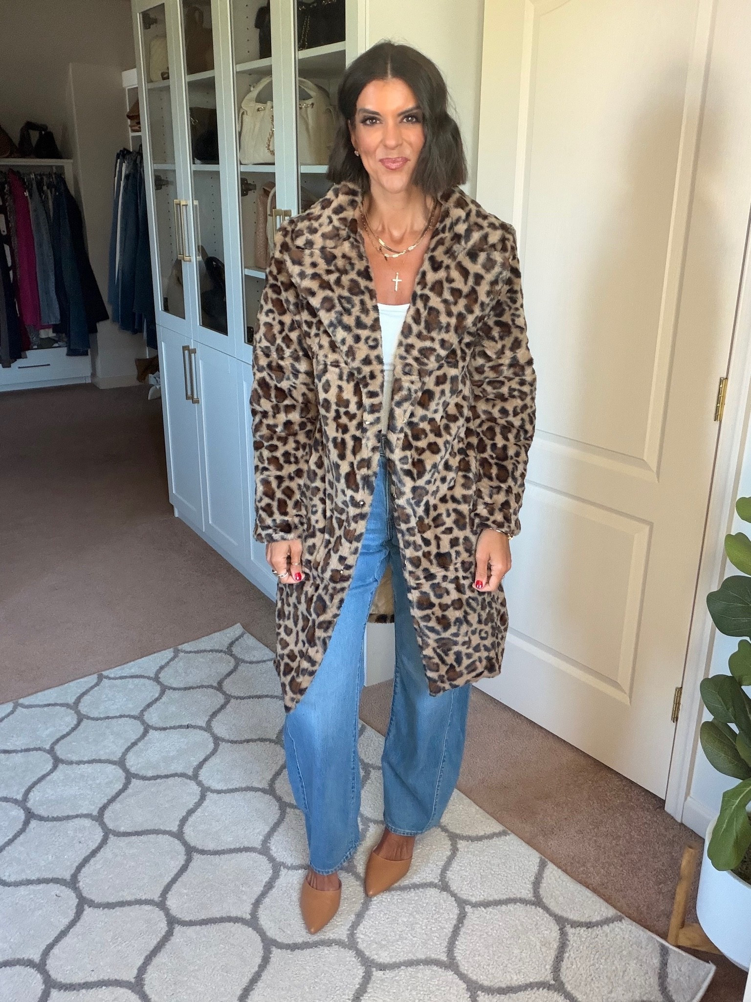 size small in fur, xs in tank, jeans tts

#LTKdayinmylife #LTKmomlife #LTKgrwm
