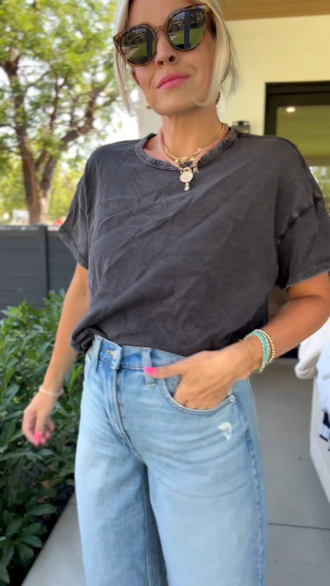 Same jeans also come in this cute lighter wash