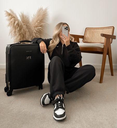 Airport outfit inspo ✈️🤍

#cabincase #suitcase #nike 

#LTKSeasonal #LTKshoecrush #LTKstyletip