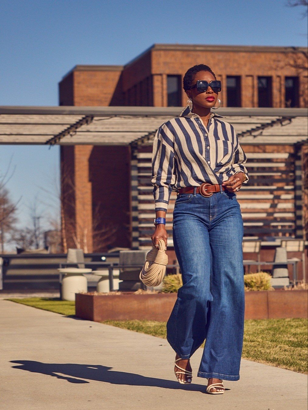 Wide-leg blue jeans with an oversized striped shirt 💙 casual outfit, how to style jeans for Fall, Fall 2025, brown boots, effortless chic, Autumn style, Reformation, Ann Taylor Loft, Old Navy, Sam Edelman

#LTKOver40 #LTKMidsize #LTKStyleTip