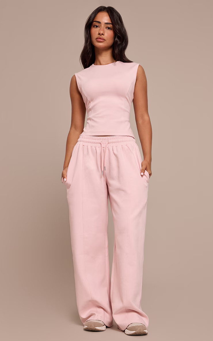 Petite Pink Interlock Wide Leg Sweatpants | PrettyLittleThing US