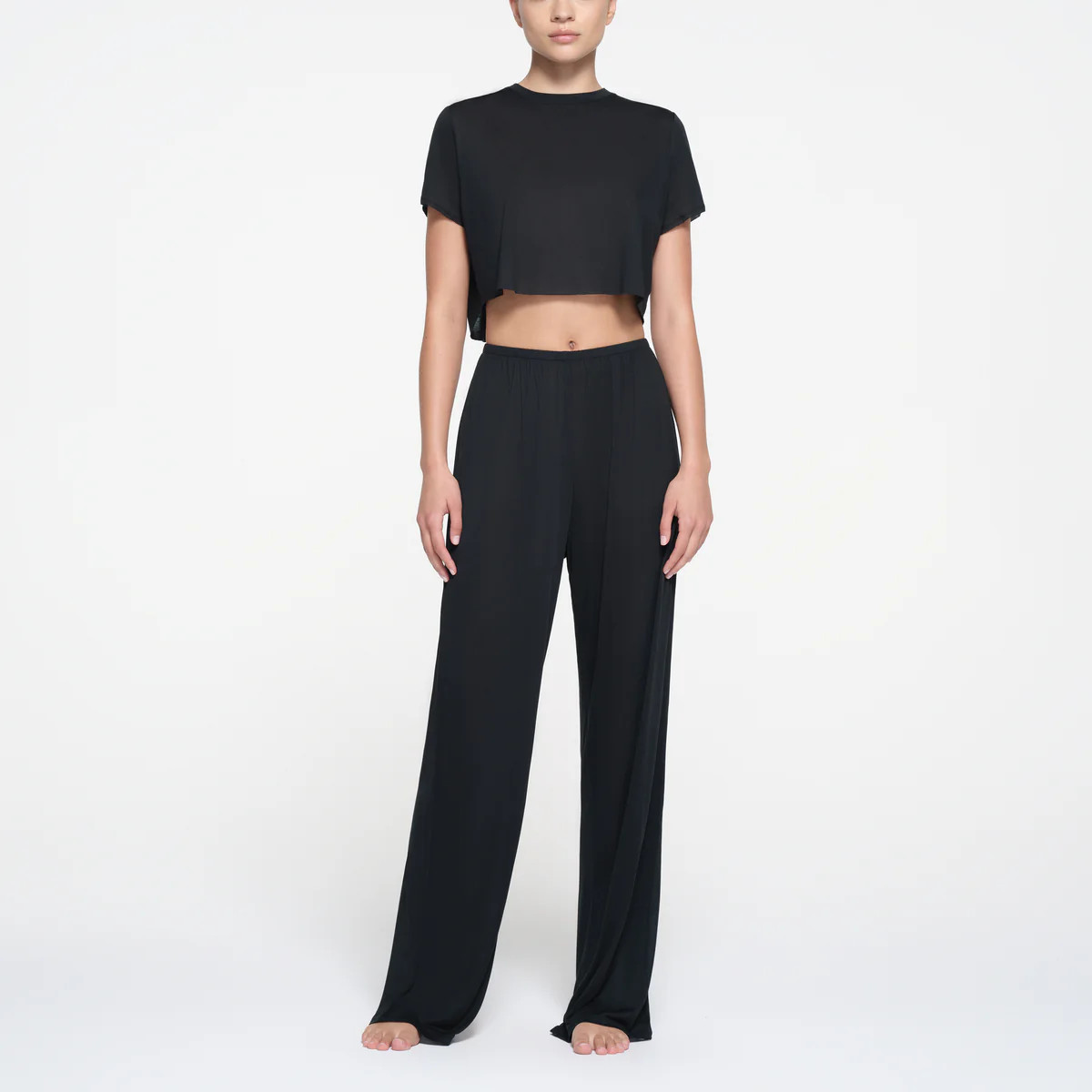 KIM'S SLEEP CROPPED T-SHIRT | ONYX | SKIMS (US)