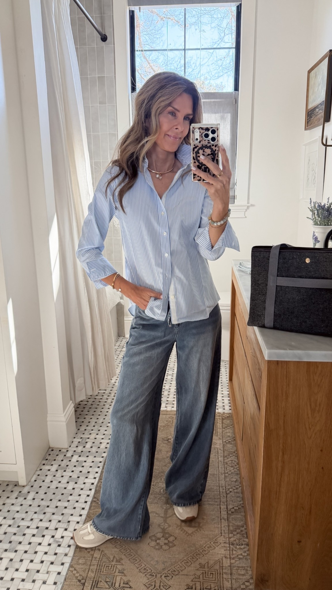 Starting TODAY! Splendid is having an extra 40% off sale! Code: EXTRA40 

#SaleAlert #Splendid #LoungePants 

#LTKSaleAlert #LTKOver40