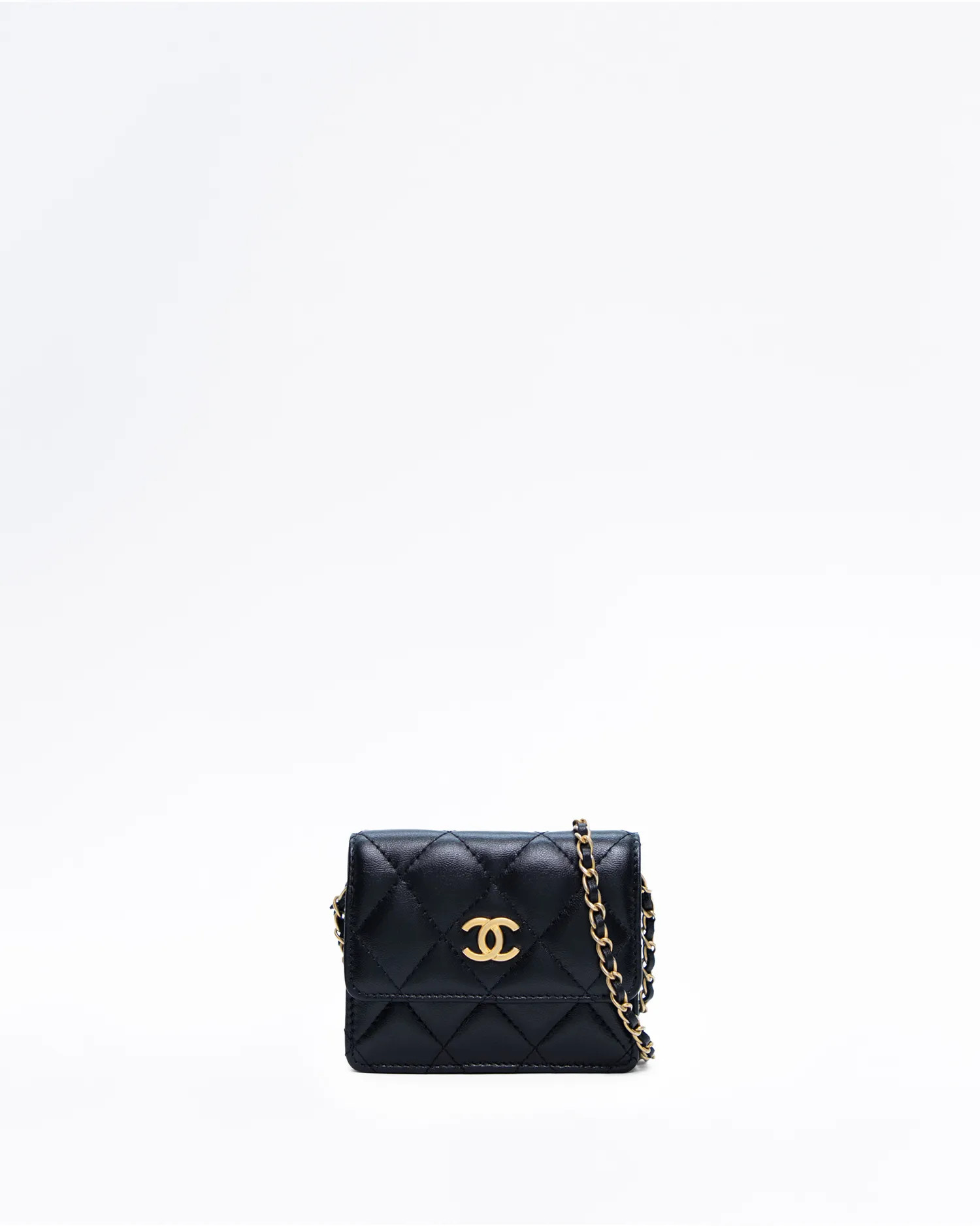 Lambskin Romance Clutch with Chain | Vivrelle