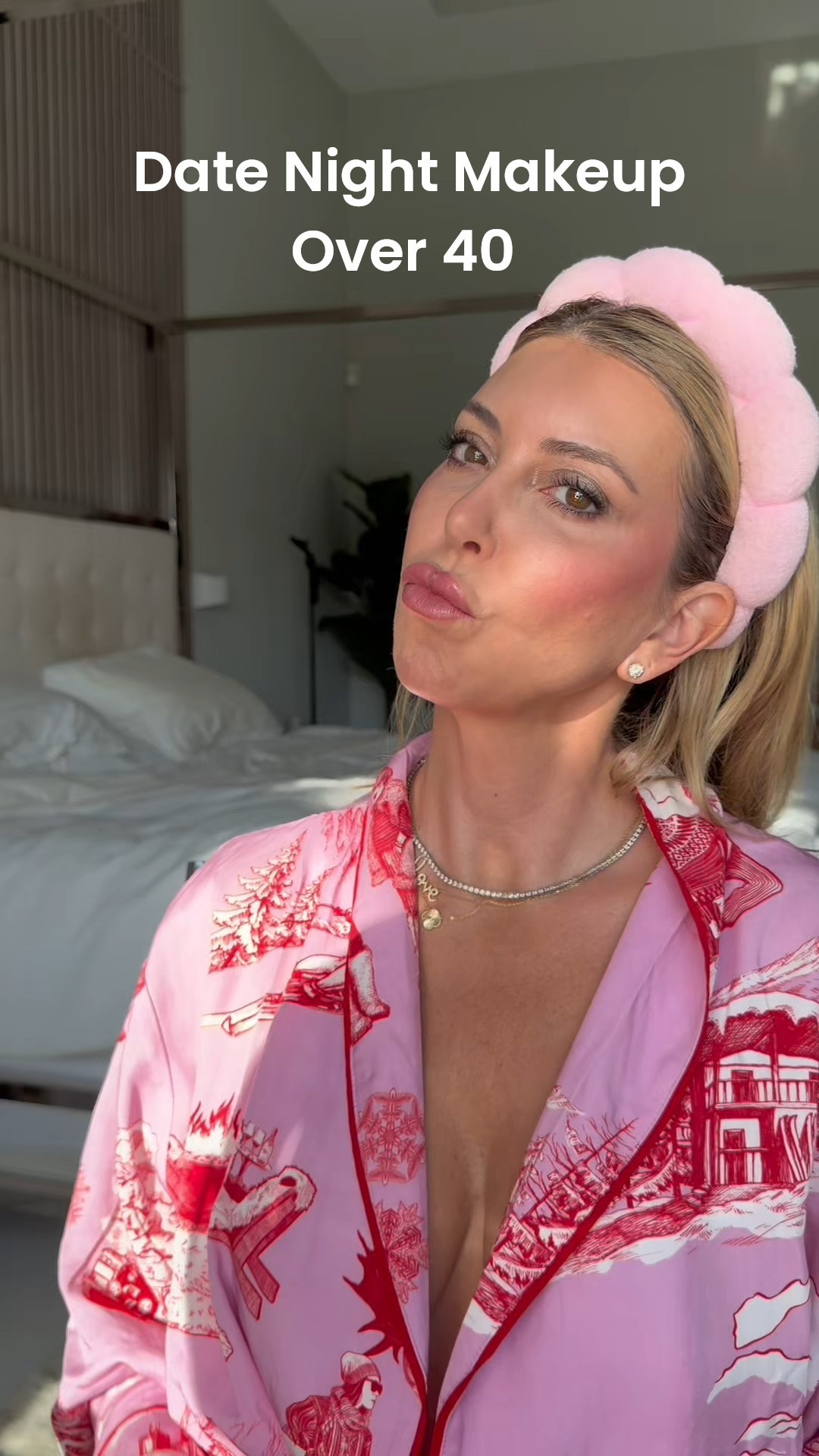 Date night make up for mom’s in a rush let’s go! 

#LTKgrwm #LTKHoliday #LTKBeauty