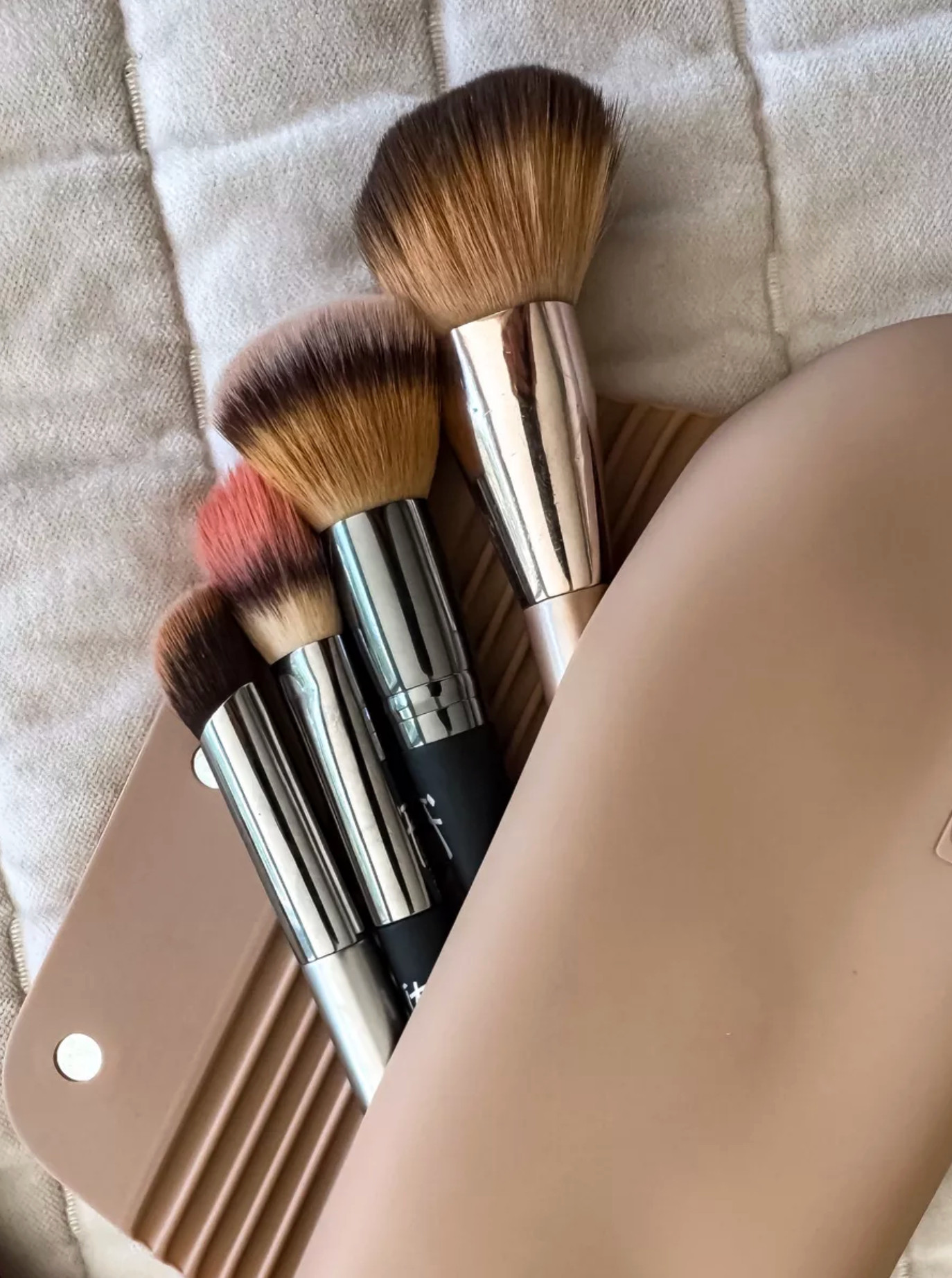  My favorite makeup brushes, travel makeup case, makeup brush case, it costmetics, themominstylee

 

#LTKselfcare #LTKOver40 #LTKBeauty