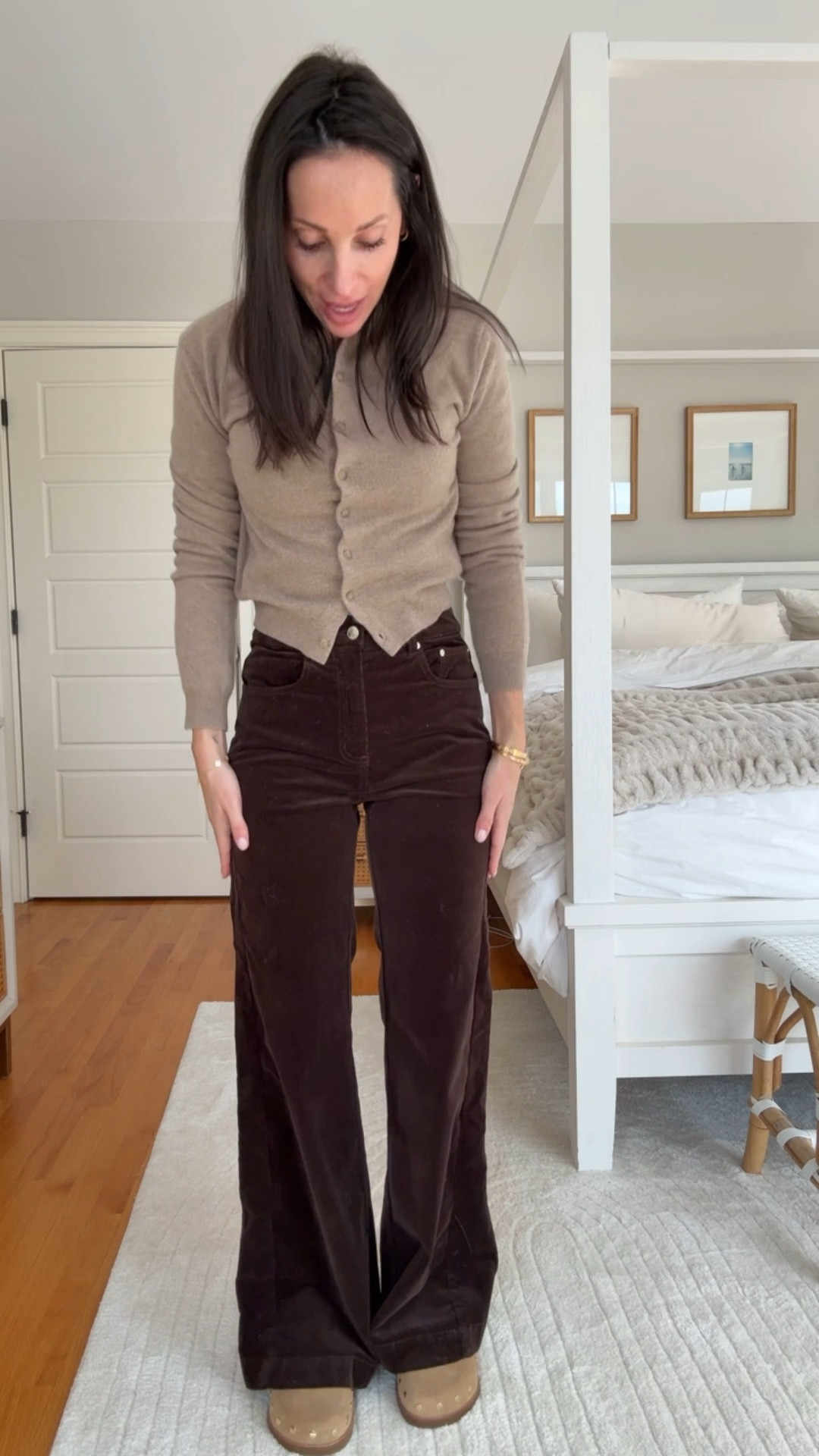 Wearing an Xs in these soft and stretch cords! Love the chocolate brown🤎🤎


#LTKdayinmylife #LTKgrwm #LTKootd