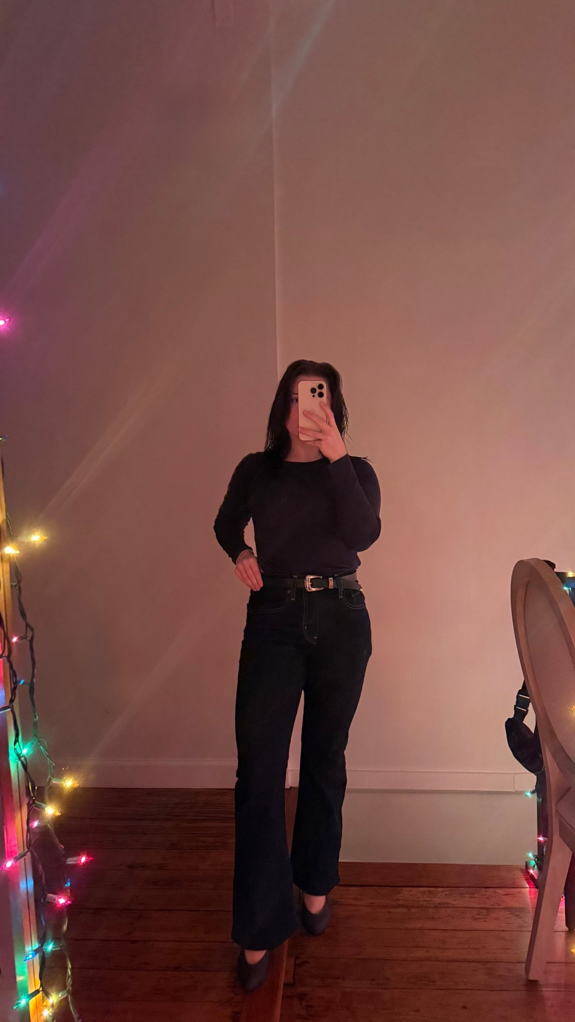 dark wash denim

denim: @levi from @amazonfindsandfashion 
top: @Revolve 
belt: @Revolve 

#LTKootd #LTKPetite