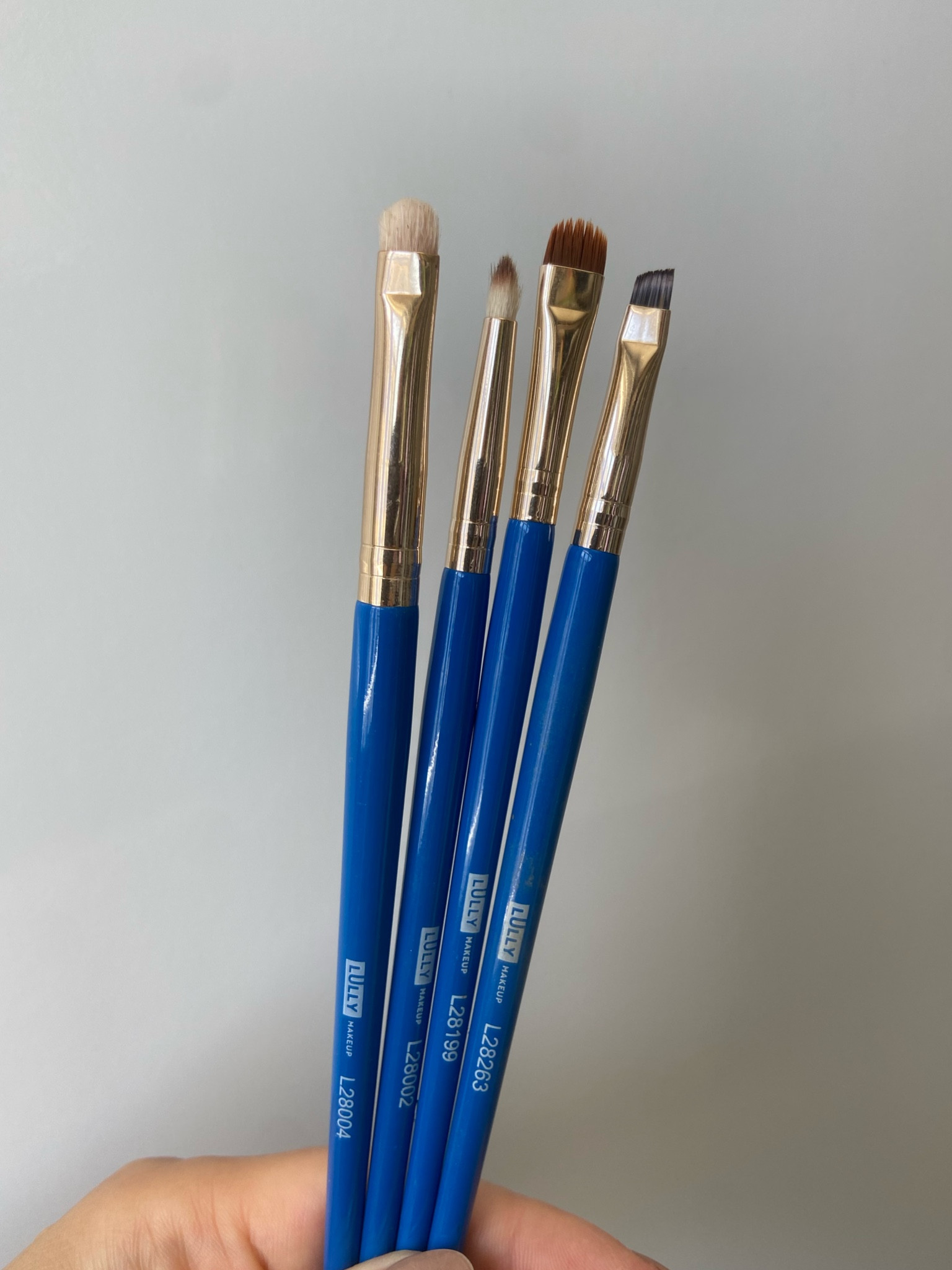 Pra quem procura pincéis de maquiagem com bom custo benefício, os da Lully Makeup são incríveis.
Eles tem muita qualidade, cerdas macias e eficientes. O chanfrado é bem fino, excelente para fazer aquele delineado perfeito. Vale investir em um kit completo 💁🏽‍♀️

#LTKbrasil #LTKbeauty #LTKCyberWeek