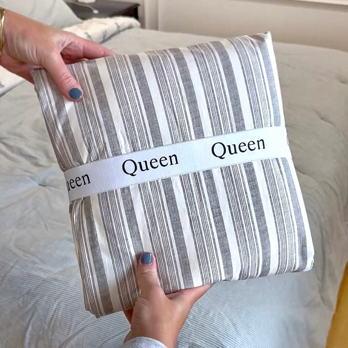 How to Fold a Sheet Set

#LTKHome #LTKFindsUnder100