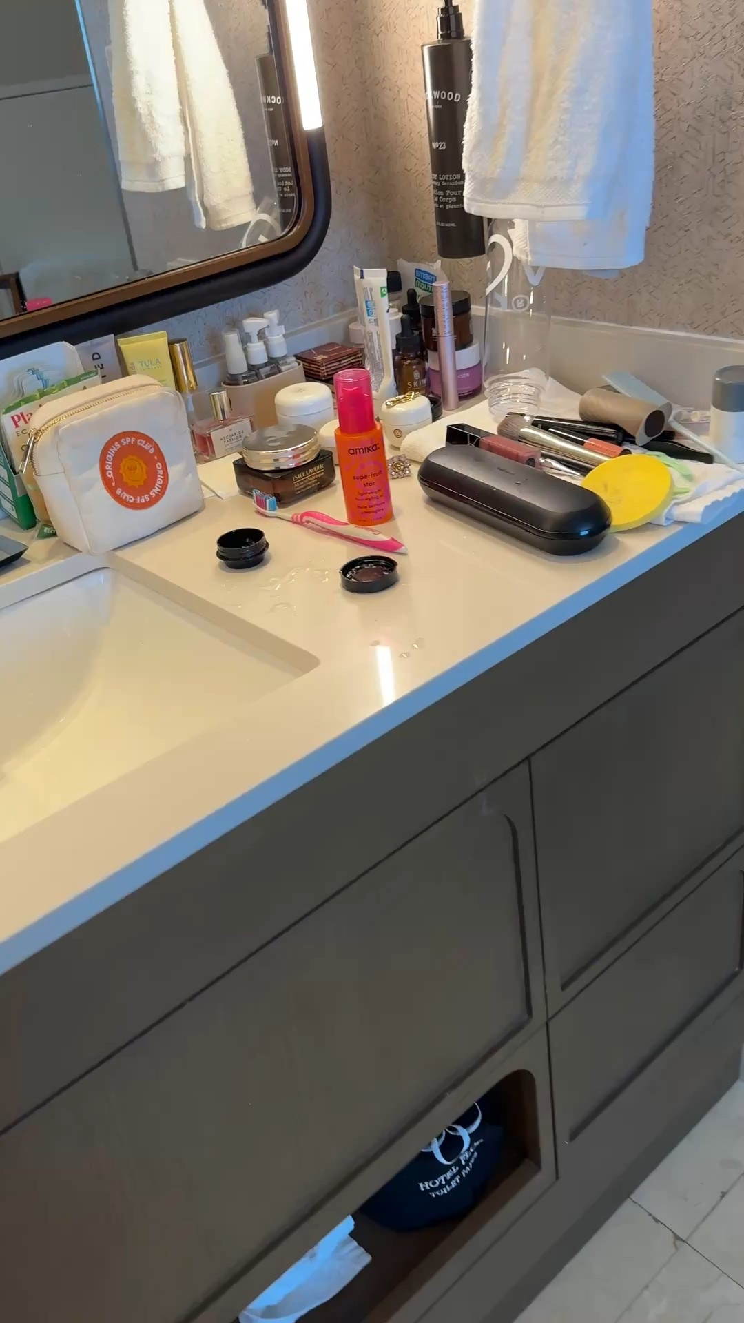 my everyday routine.

#skincare #skincareroutine #radiantglow #flyageless #everydayroutine #midlife #haircare #hairoil #stylereel #explorepage #hydratedskin #winterstyle #midlife #skinessentials #skinroutine

#LTKStyleTip #LTKBeauty #LTKHome