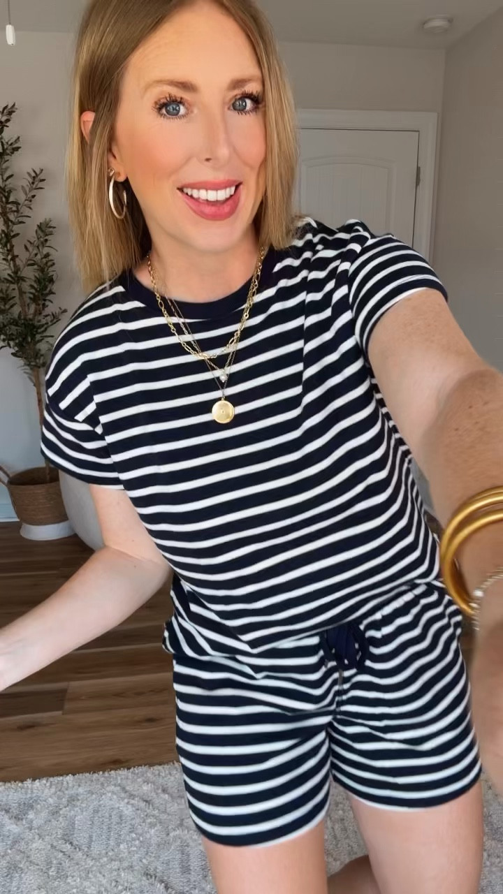 Kohls outfit try on! The perfect set! Comes in 3 colors. Wearing a small top and medium shorts  


@kohls #kohls #kohlspartner 

#LTKootd #LTKmomlife #LTKSaleAlert