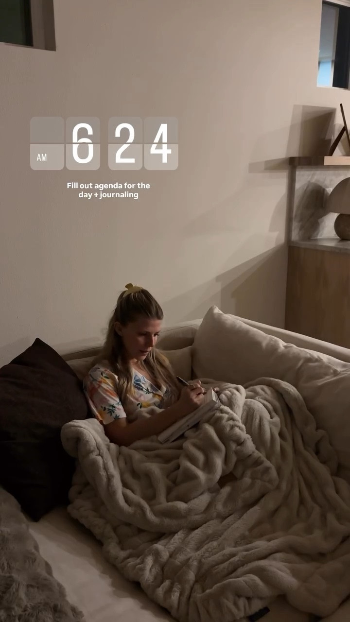 My morning routine will always include journaling and planning out my day! ☀️

#LTKgrwm #LTKmorningroutine #LTKdayinmylife