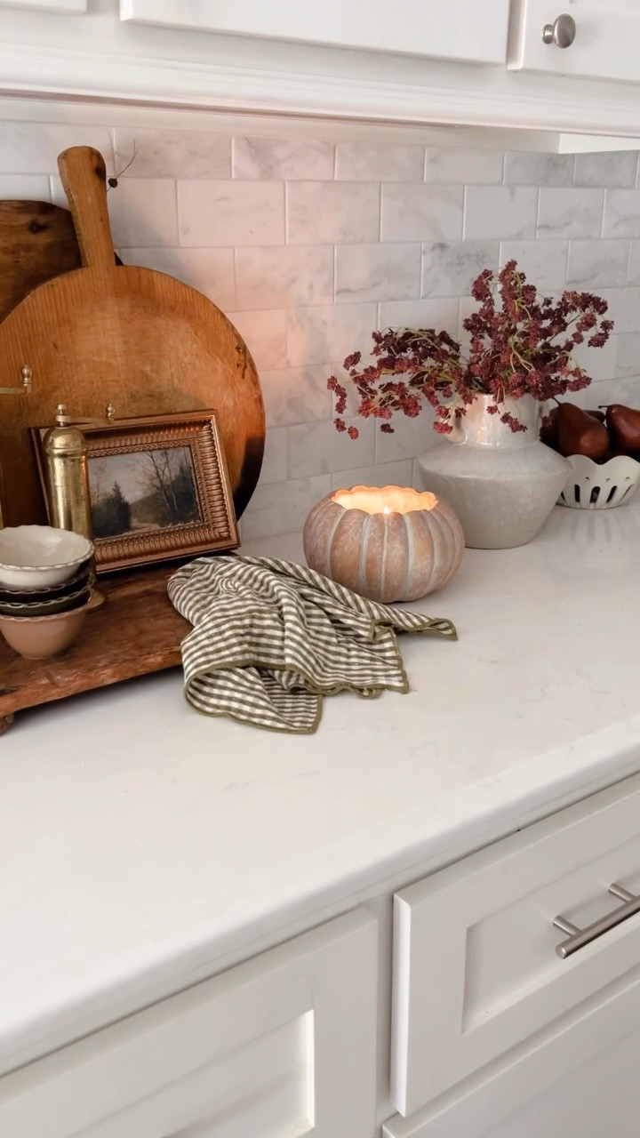 Fall decor diy candle #diyfall #diyfalldecor #falldecor 

#LTKSeasonal #LTKHome