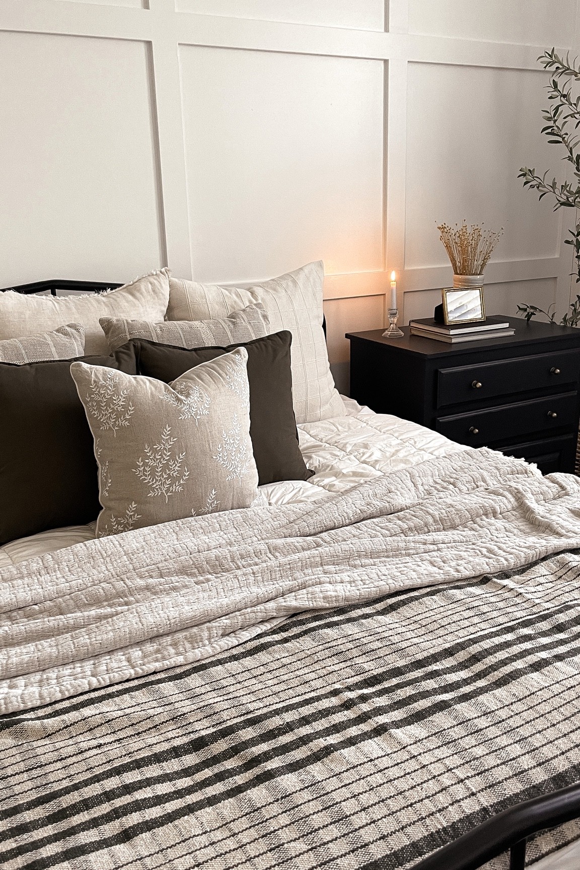 Fall moods in the master bedroom, fall decor, throw pillows

#LTKSeasonal #LTKstyletip #LTKhome