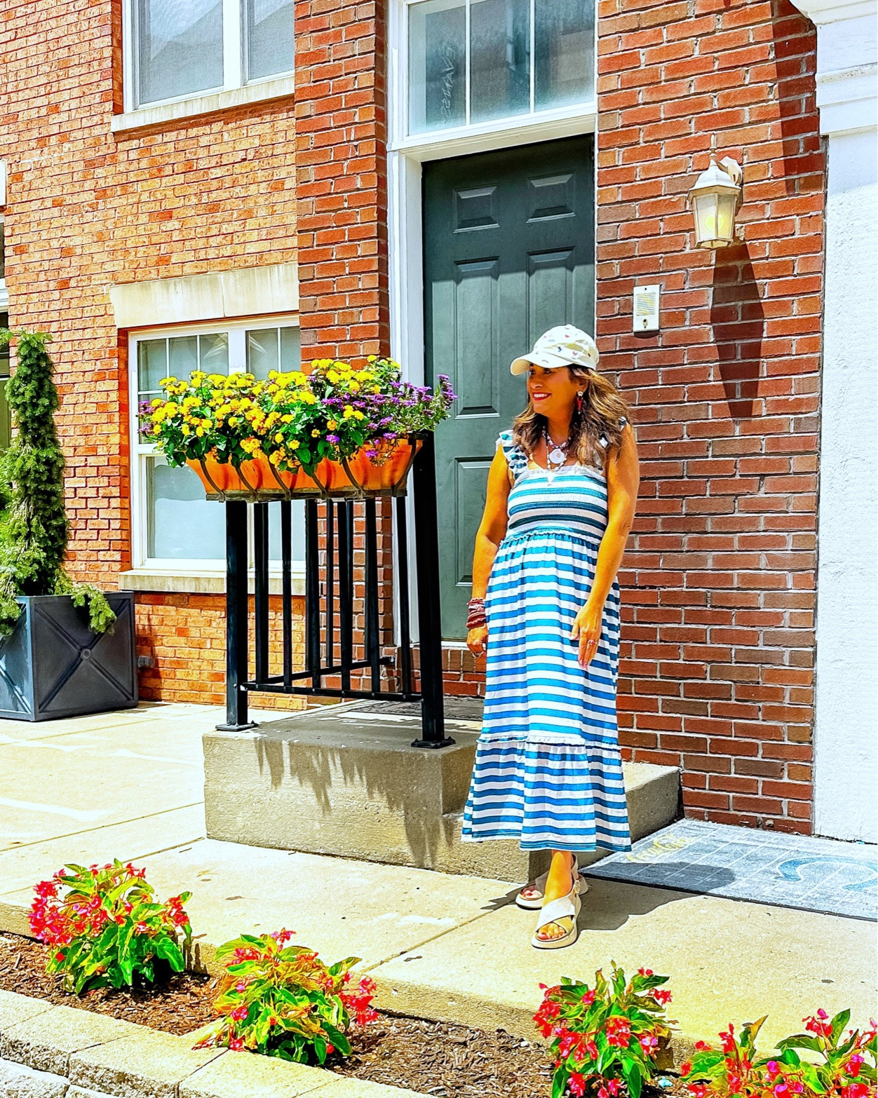 Square neck boho style sundress!
Comes in so many fun prints and colors!
Runs tts

Maxi dress// sundress// stripe dress

#LTKSeasonal #LTKOver40 #LTKootd