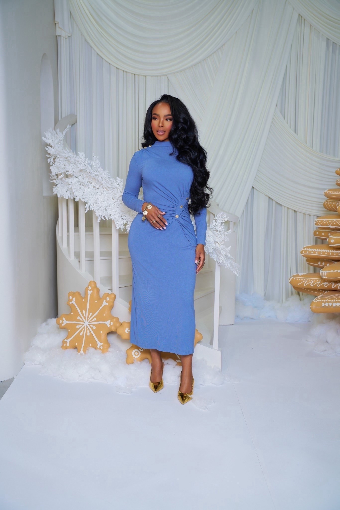 Amazon Black Friday, Saturday, and Monday deals are rolling and this elegant blue midi dress is such a standout pick. The fit, the gold button detail, the holiday-perfect color — it’s giving elevated effortless for every event this season.

Shop instantly on the app.

📏 Sizing  
Wearing Small  
Measurements: 5'4", 138 lbs, 34D, 27" waist, 40" hips

Holiday dresses, chic winter outfits, Amazon fashion finds, elevated seasonal looks, timeless occasionwear for all your celebrations.

Follow me on Instagram and YouTube @kirasfashionfinds

#LTKCyberWeek