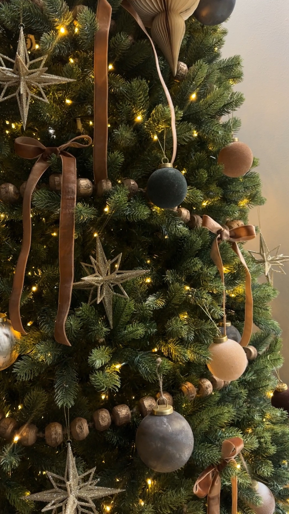 Christmas ornaments 
Holiday decor
Sale Sale Sale 

#LTKHoliday #LTKhome