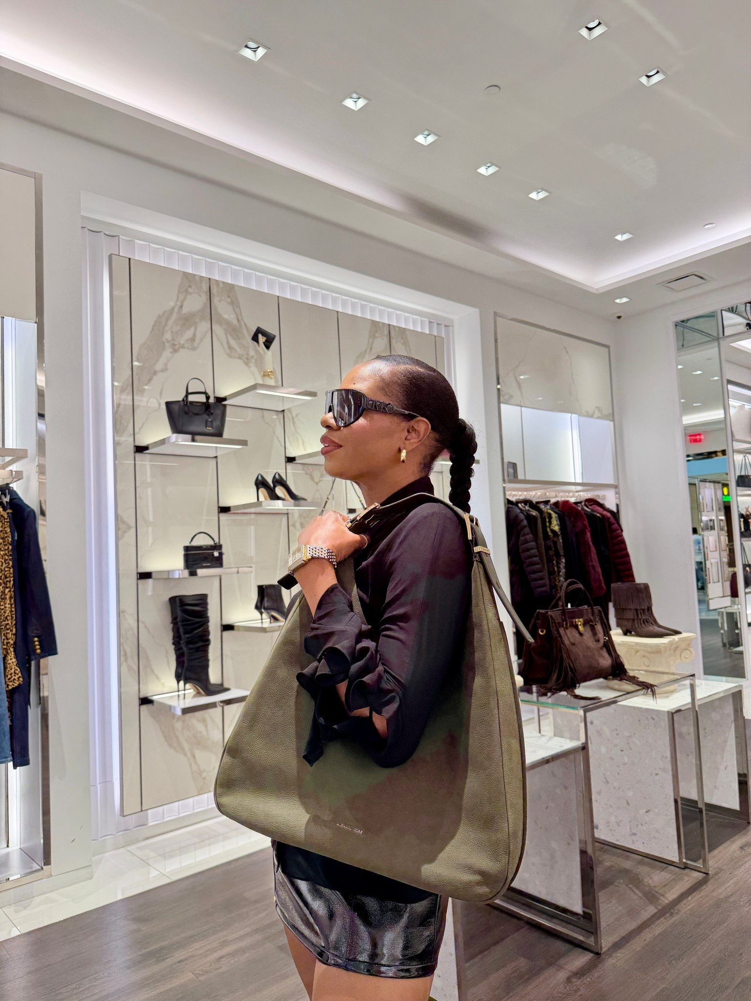 The accessories are the moment! 