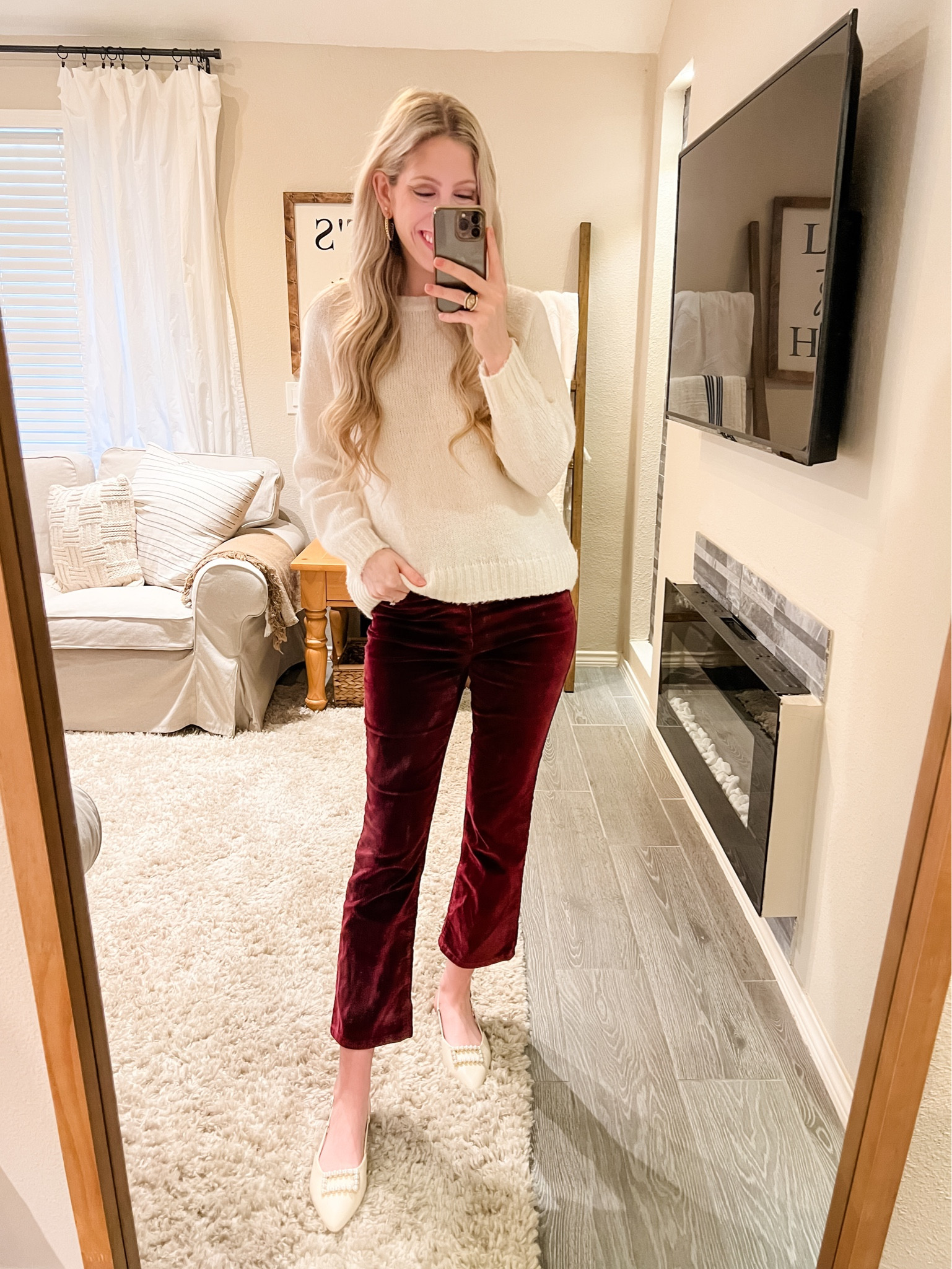 Winter workwear ✨

Corduroy cropped pant, sweater, ballet flats. Work outfit. Smart causal. 

#LTKshoecrush #LTKworkwear #LTKSeasonal