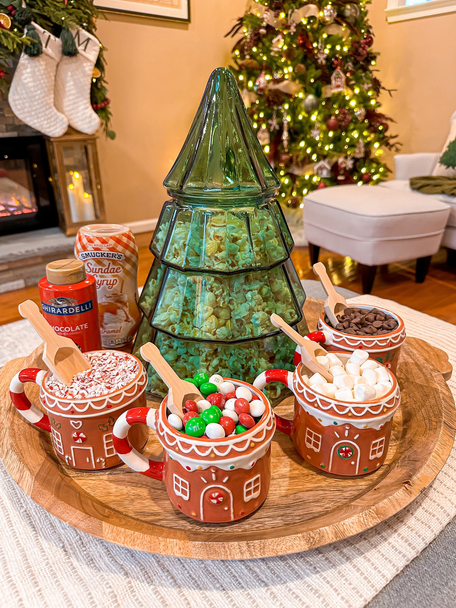 Holiday popcorn set up 🎄❤️

#LTKSeasonal #LTKGiftGuide #LTKHoliday